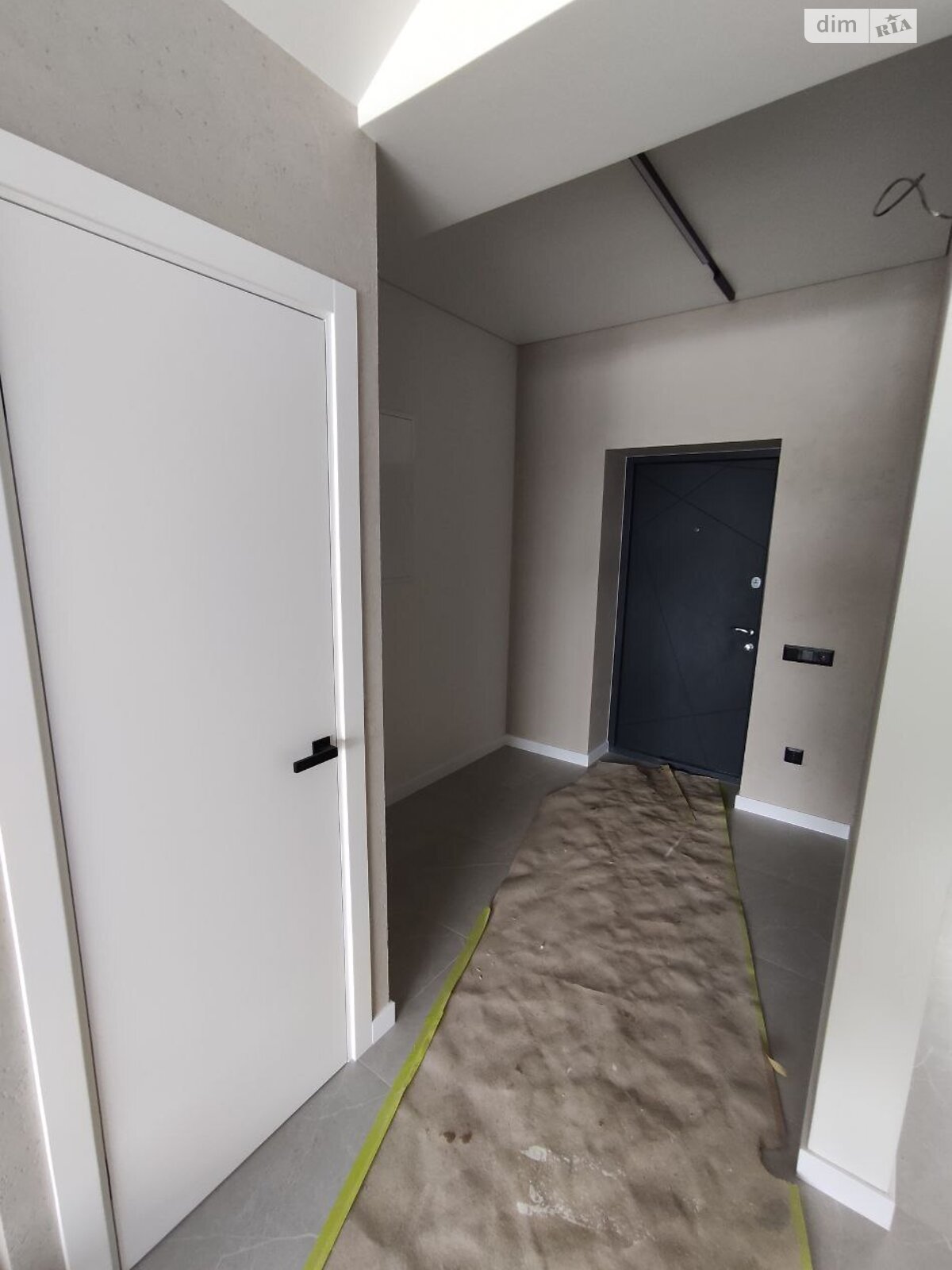 двухэтажный таунхаус, 118 кв. м, кирпич. Продажа в Криховцах фото 1