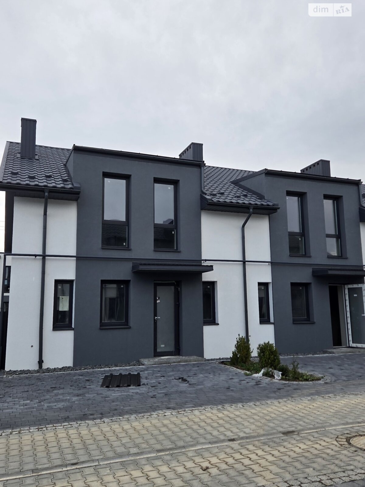 двухэтажный таунхаус, 125 кв. м, кирпич. Продажа в Криховцах фото 1 двухэтажный таунхаус, 125 кв. м, кирпич. Продажа в Криховцах фото 1