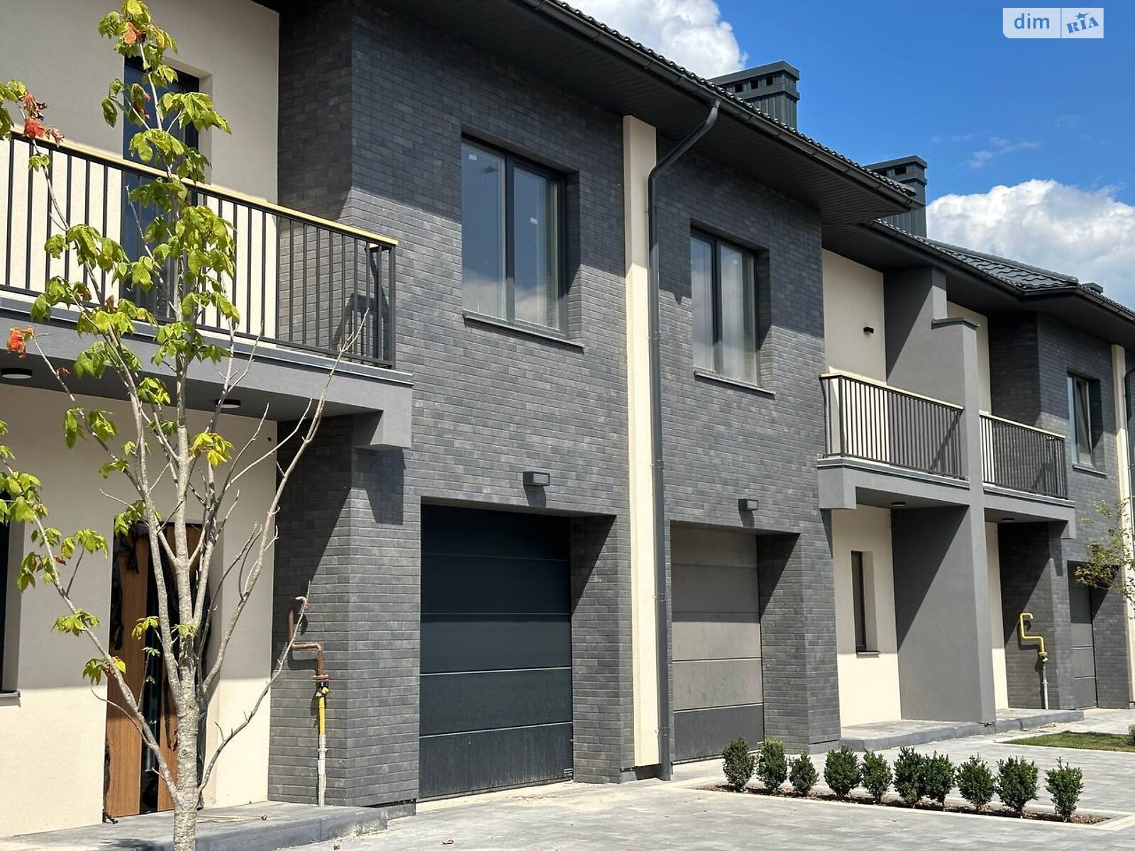 двухэтажный таунхаус, 120 кв. м, кирпич. Продажа в Криховцах фото 1