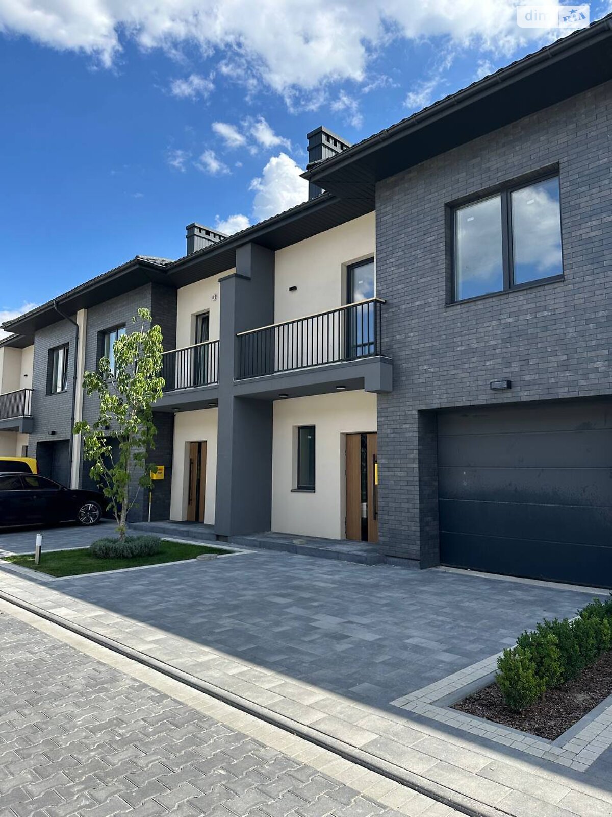 двухэтажный таунхаус, 120 кв. м, кирпич. Продажа в Криховцах фото 1