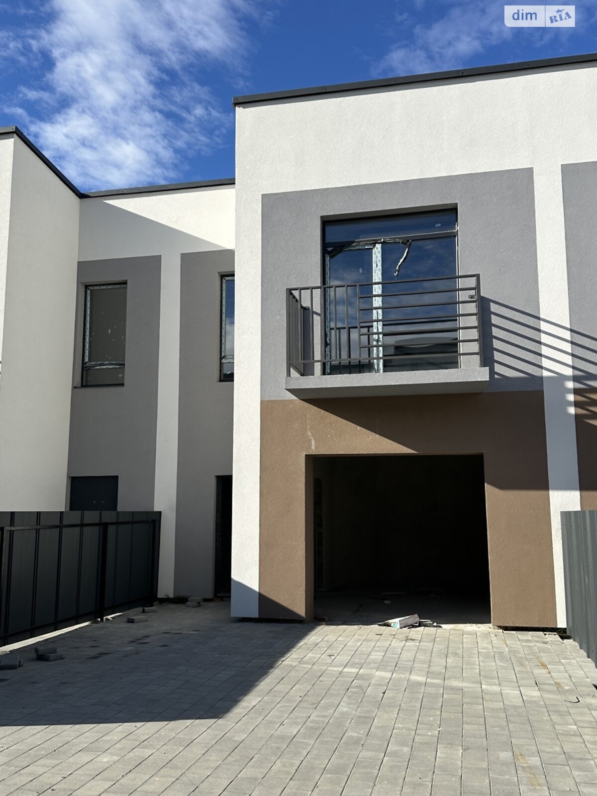 двухэтажный таунхаус, 135 кв. м, кирпич. Продажа в Криховцах фото 1 двухэтажный таунхаус, 135 кв. м, кирпич. Продажа в Криховцах фото 1