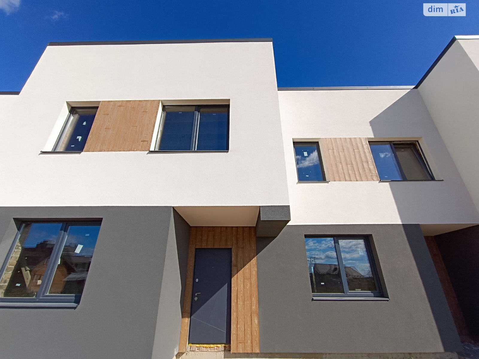 двухэтажный таунхаус, 117 кв. м, кирпич. Продажа в Криховцах фото 1