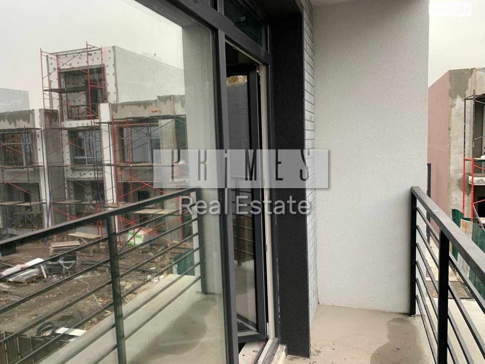 трехэтажный таунхаус, 119 кв. м, газобетон. Продажа в Крюковщине фото 1 трехэтажный таунхаус, 119 кв. м, газобетон. Продажа в Крюковщине фото 1