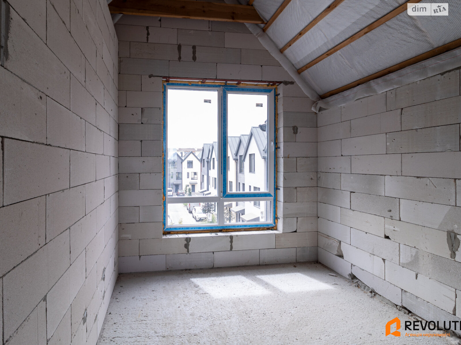 триповерховий таунхаус, 84.4 кв. м, газобетон. Продаж у Крюківщині фото 1