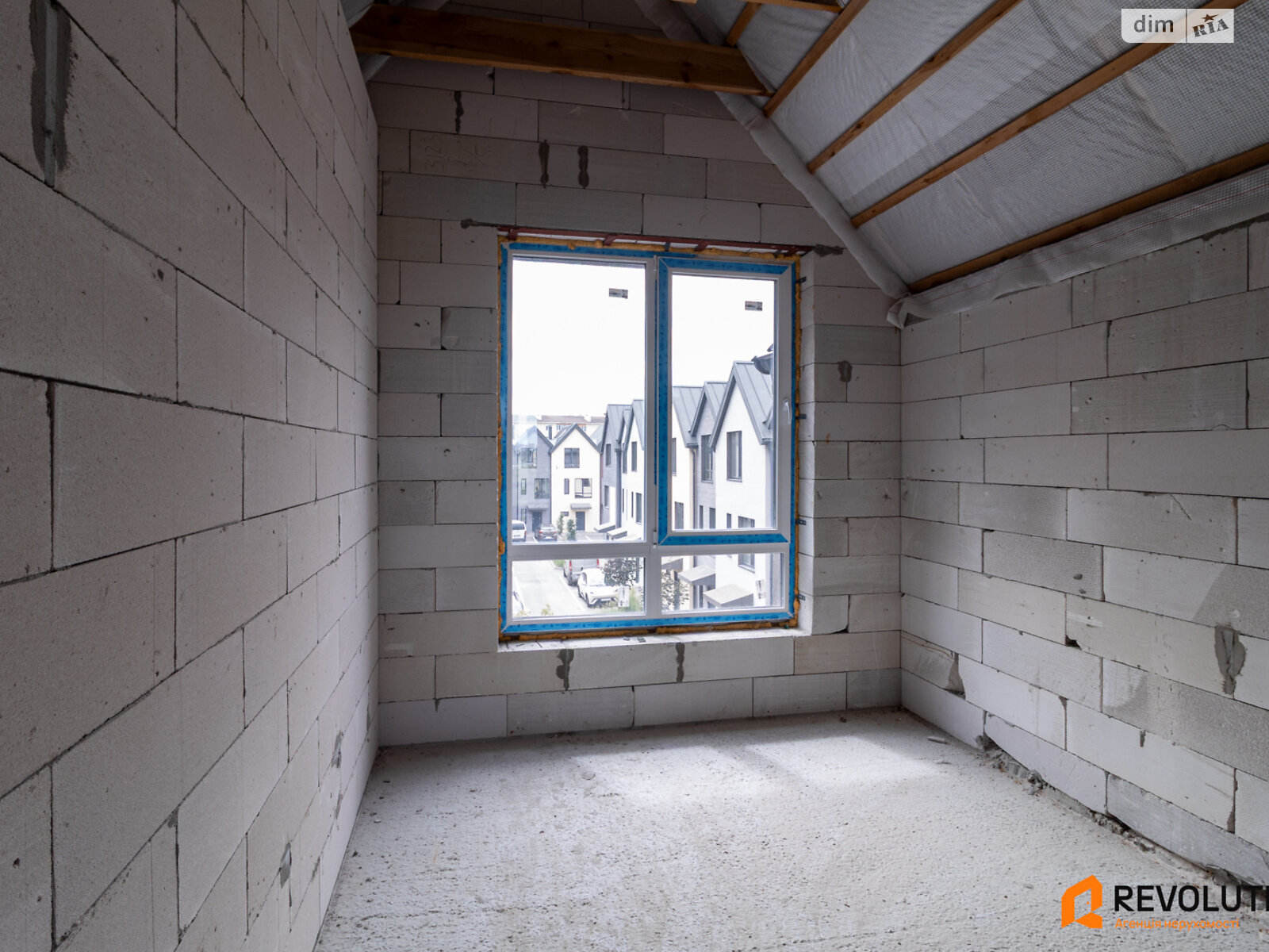 триповерховий таунхаус, 84.4 кв. м, газобетон. Продаж у Крюківщині фото 1