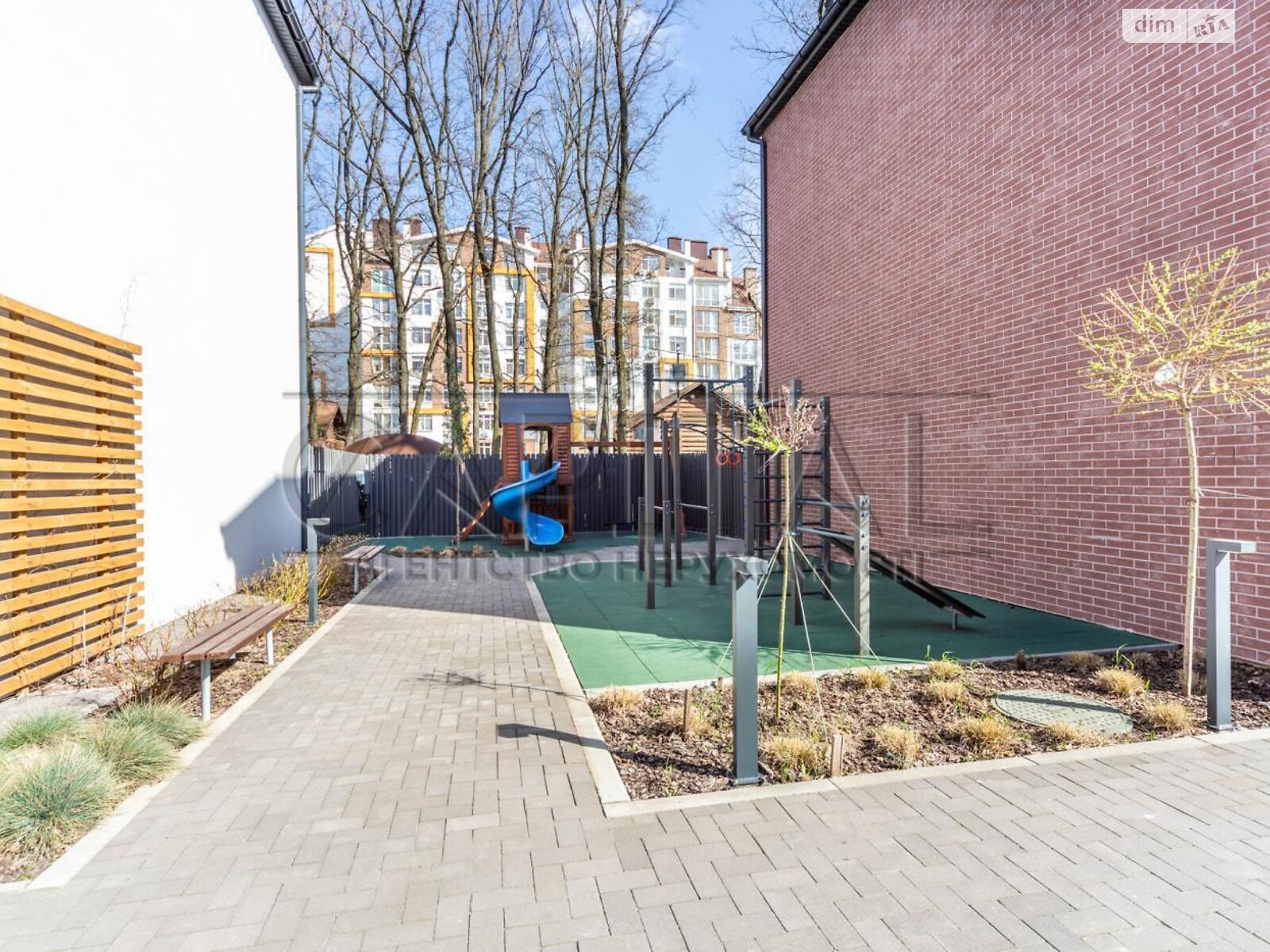 триповерховий таунхаус, 124 кв. м, цегла. Продаж у Крюківщині фото 1 триповерховий таунхаус, 124 кв. м, цегла. Продаж у Крюківщині фото 1