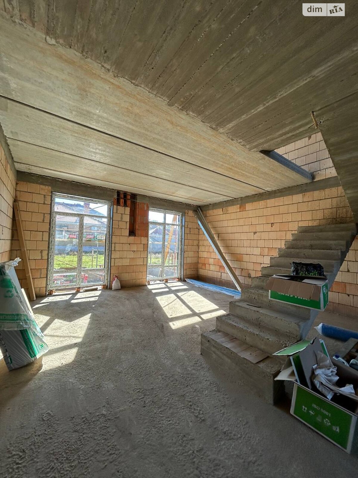 двухэтажный таунхаус, 122 кв. м, кирпич. Продажа в Лески фото 1 двухэтажный таунхаус, 122 кв. м, кирпич. Продажа в Лески фото 1