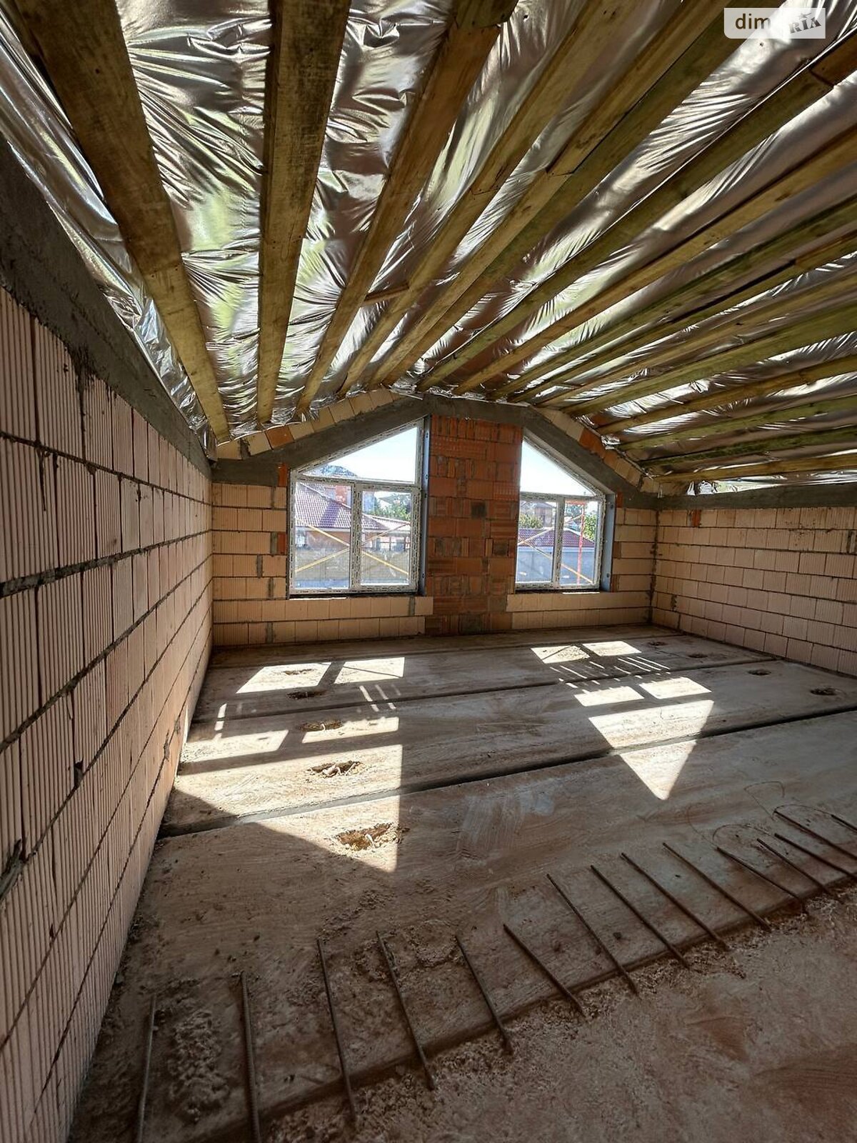 двухэтажный таунхаус, 122 кв. м, кирпич. Продажа в Лески фото 1 двухэтажный таунхаус, 122 кв. м, кирпич. Продажа в Лески фото 1