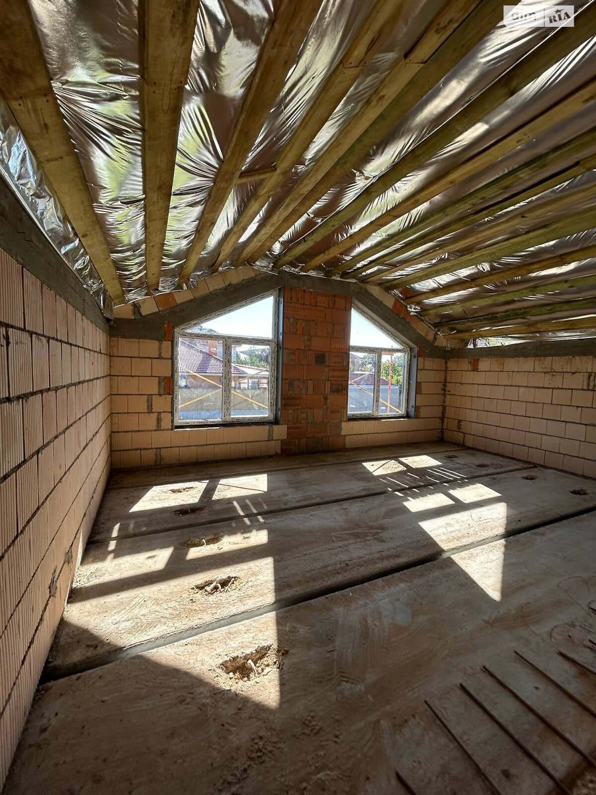 двухэтажный таунхаус, 122 кв. м, кирпич. Продажа в Лески фото 1 двухэтажный таунхаус, 122 кв. м, кирпич. Продажа в Лески фото 1