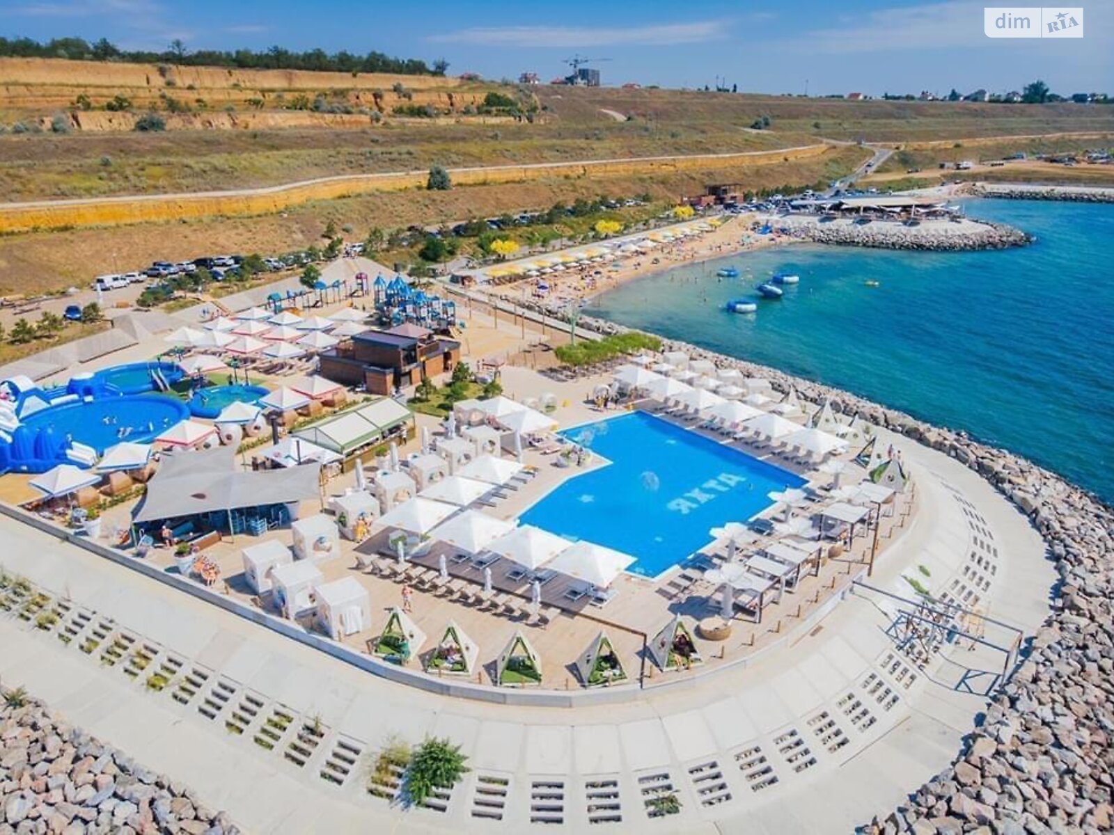 двухэтажный таунхаус, 122 кв. м, кирпич. Продажа в Лески фото 1 двухэтажный таунхаус, 122 кв. м, кирпич. Продажа в Лески фото 1