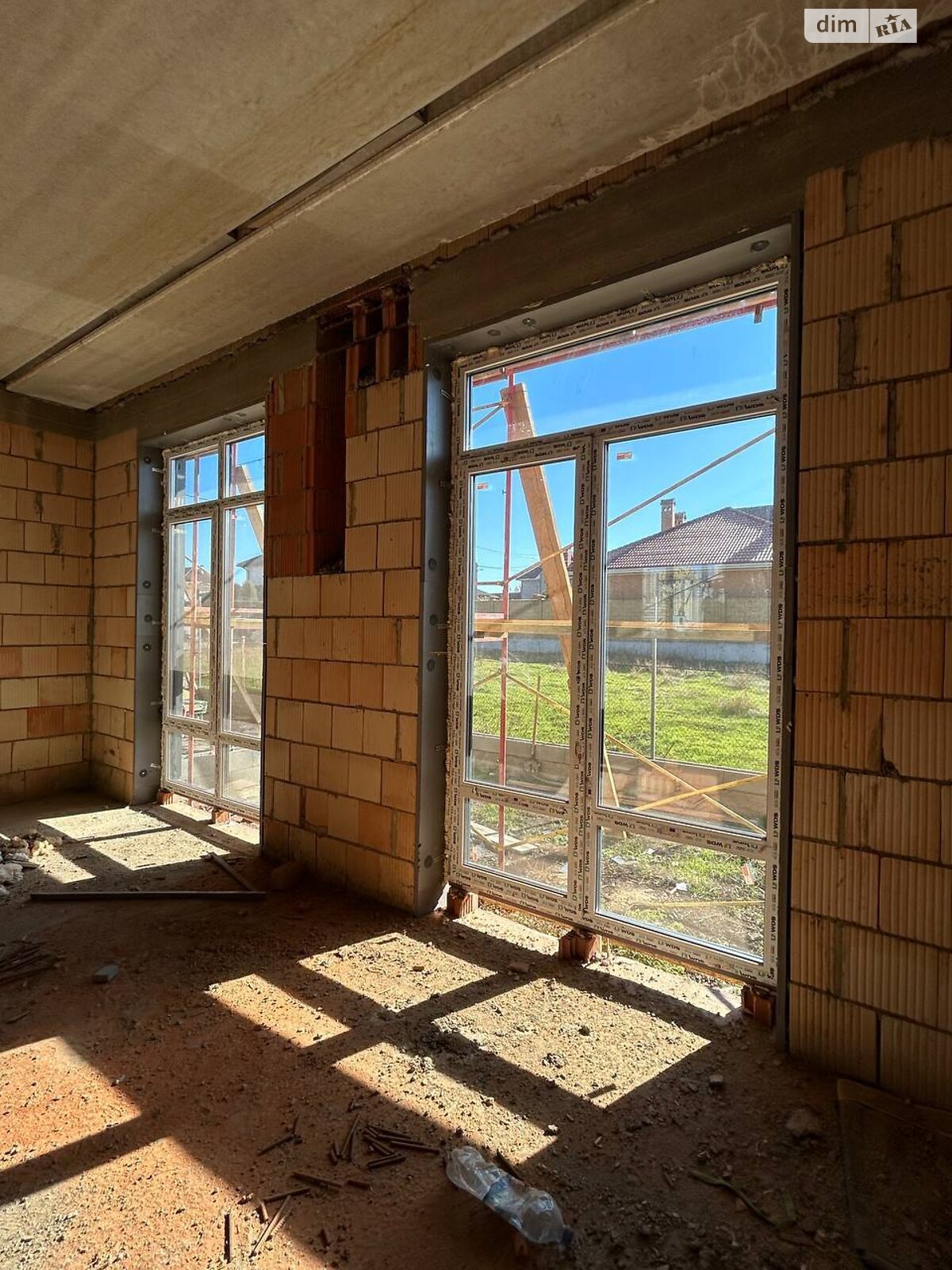 двухэтажный таунхаус, 122 кв. м, кирпич. Продажа в Лески фото 1 двухэтажный таунхаус, 122 кв. м, кирпич. Продажа в Лески фото 1