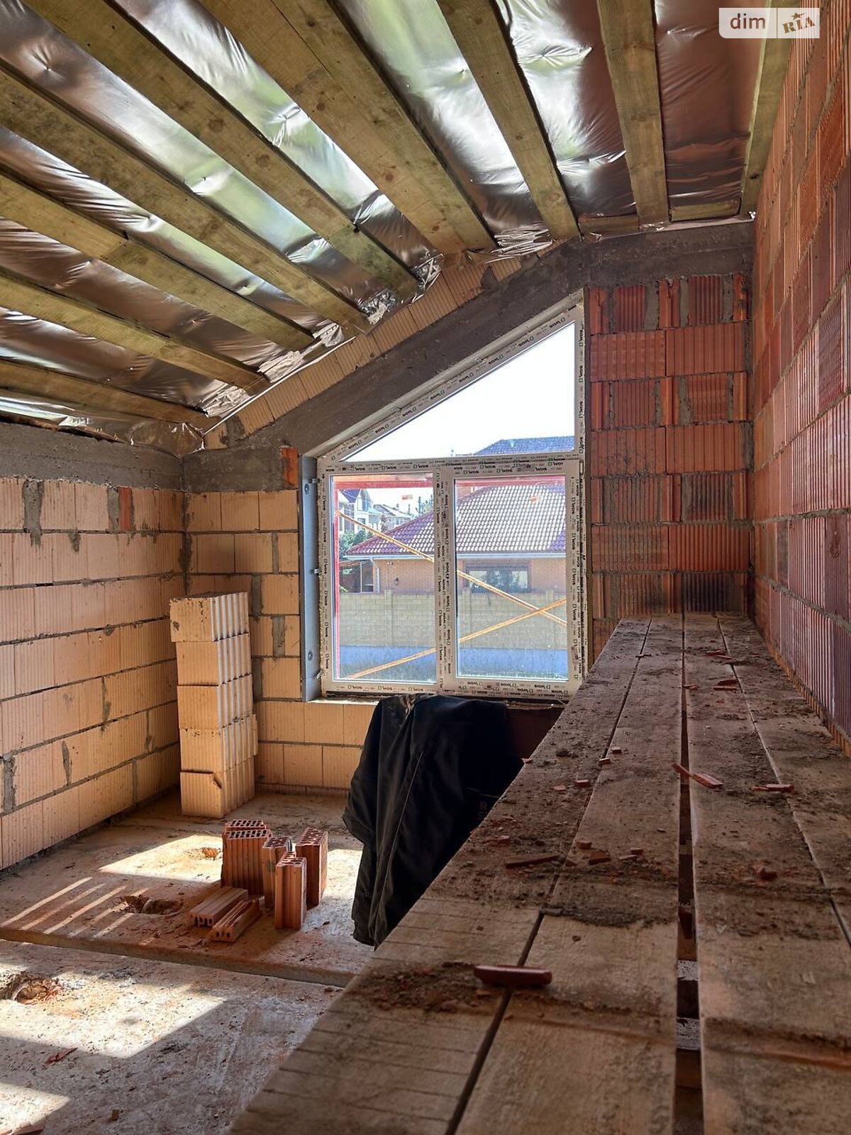 двухэтажный таунхаус, 122 кв. м, кирпич. Продажа в Лески фото 1 двухэтажный таунхаус, 122 кв. м, кирпич. Продажа в Лески фото 1