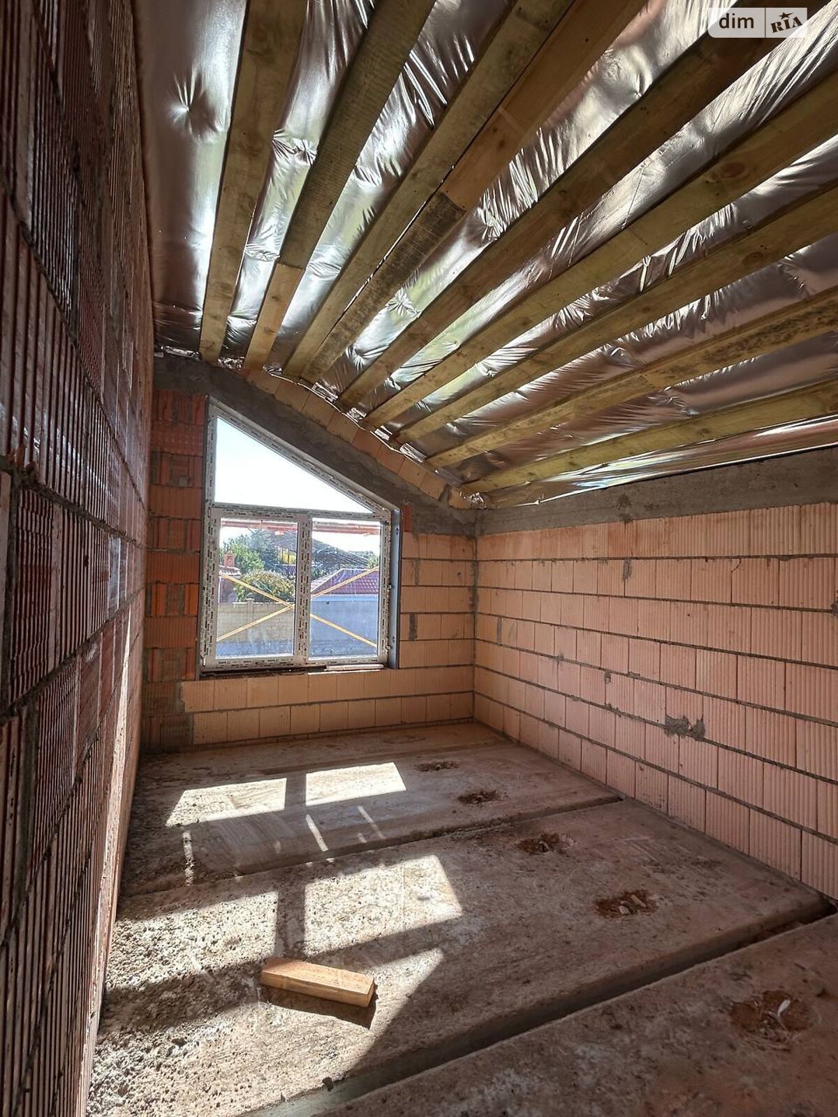 двухэтажный таунхаус, 122 кв. м, кирпич. Продажа в Лески фото 1 двухэтажный таунхаус, 122 кв. м, кирпич. Продажа в Лески фото 1