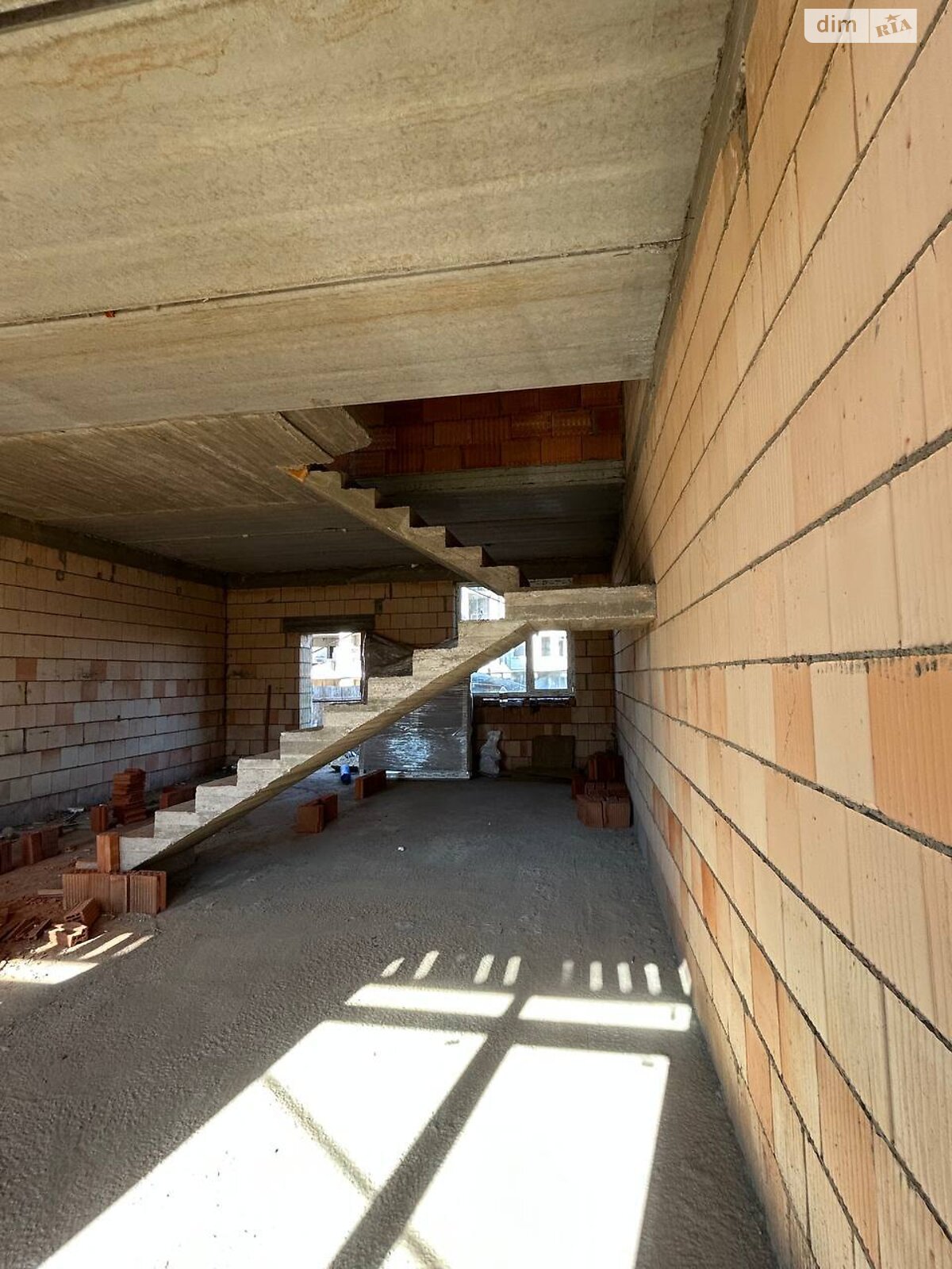 двухэтажный таунхаус, 122 кв. м, кирпич. Продажа в Лески фото 1 двухэтажный таунхаус, 122 кв. м, кирпич. Продажа в Лески фото 1