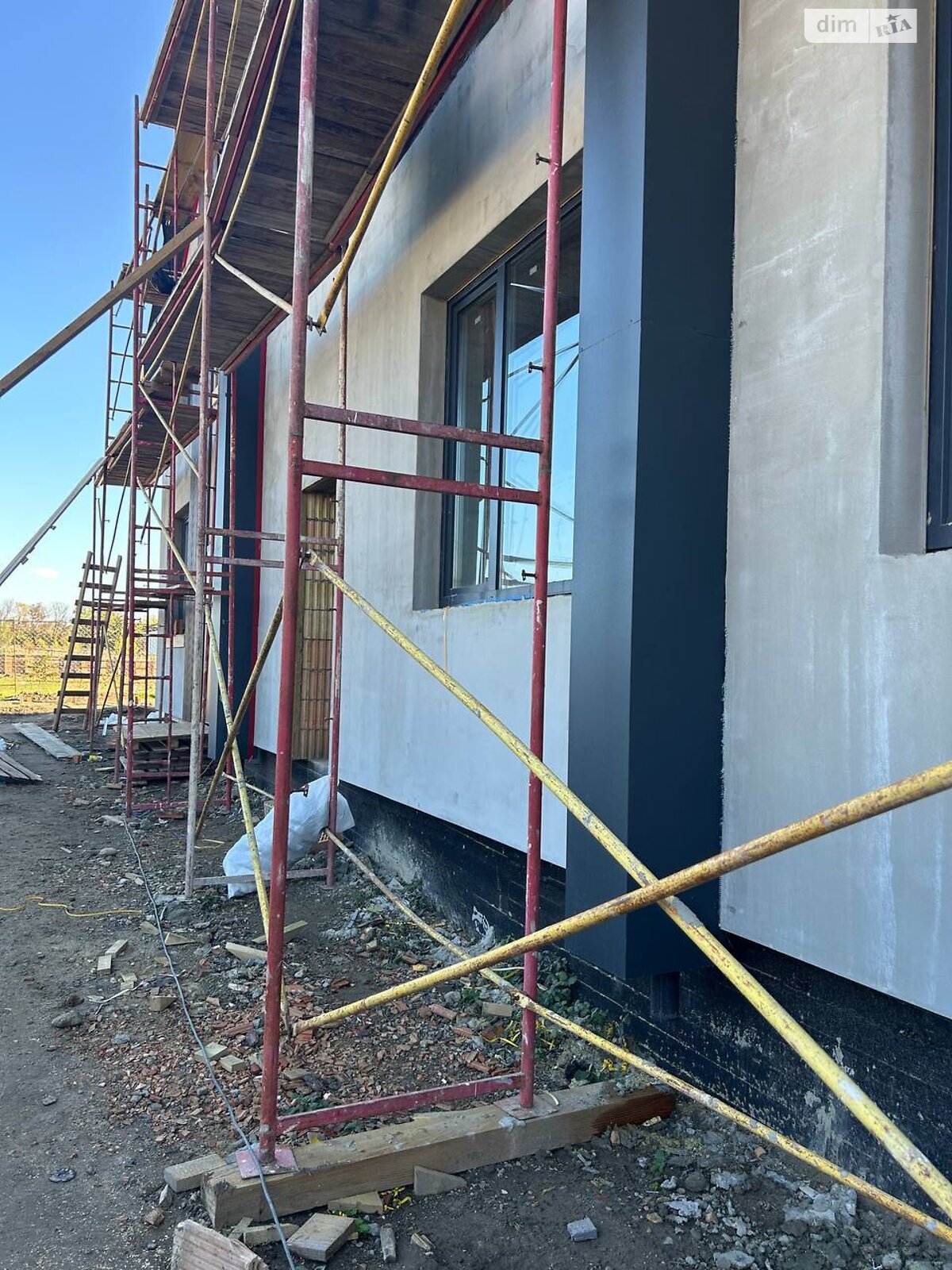 двухэтажный таунхаус, 122 кв. м, кирпич. Продажа в Лески фото 1 двухэтажный таунхаус, 122 кв. м, кирпич. Продажа в Лески фото 1