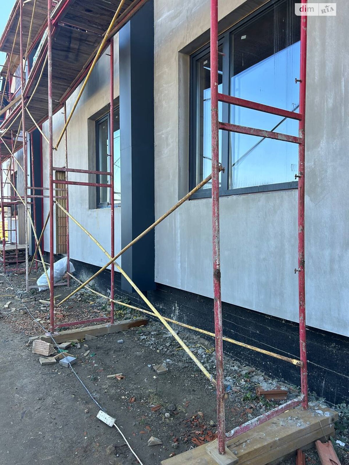 двухэтажный таунхаус, 122 кв. м, кирпич. Продажа в Лески фото 1 двухэтажный таунхаус, 122 кв. м, кирпич. Продажа в Лески фото 1