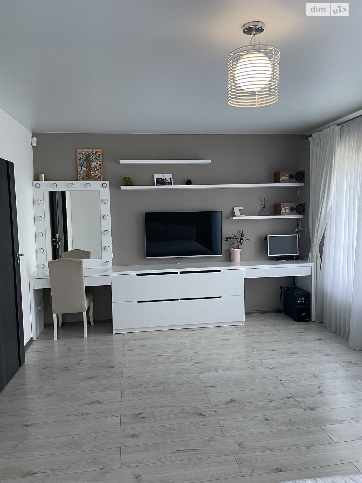 двухэтажный таунхаус, 115 кв. м, кирпич. Продажа в Лески фото 1 двухэтажный таунхаус, 115 кв. м, кирпич. Продажа в Лески фото 1
