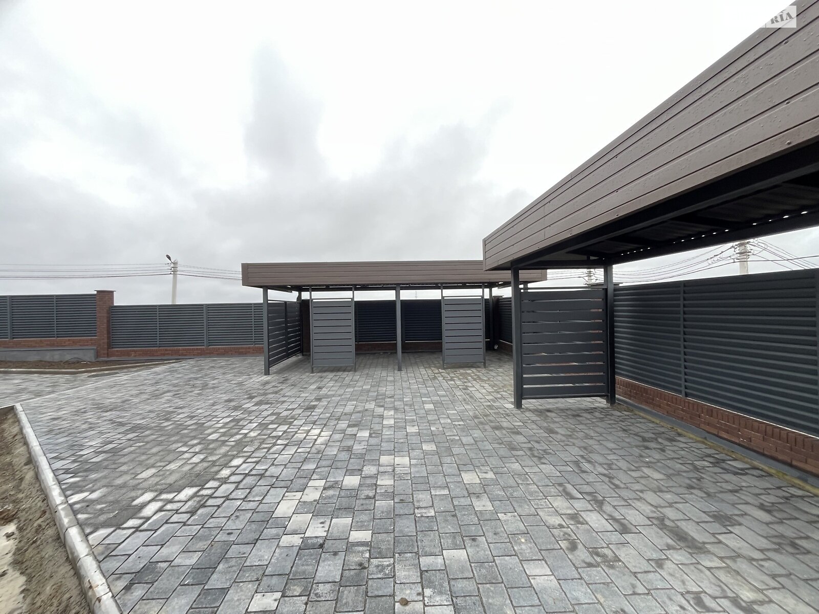 двухэтажный таунхаус, 129.79 кв. м, кирпич. Продажа в Лесовых Гриновцах фото 1 двухэтажный таунхаус, 129.79 кв. м, кирпич. Продажа в Лесовых Гриновцах фото 1