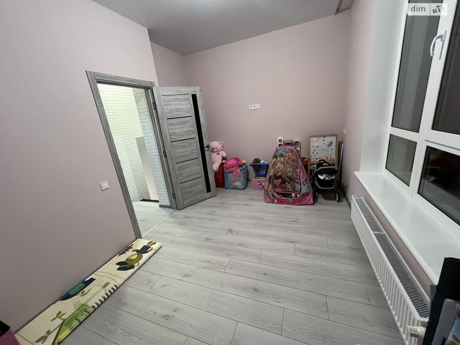 триповерховий таунхаус, 70 кв. м, кирпич. Продаж у Лиманці фото 1 триповерховий таунхаус, 70 кв. м, кирпич. Продаж у Лиманці фото 1