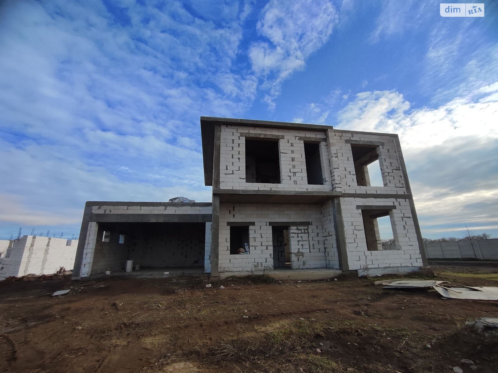 двоповерховий таунхаус, 200 кв. м, пеноблок. Продаж в Лиманці, район Червоний Хутір фото 1 двоповерховий таунхаус, 200 кв. м, пеноблок. Продаж в Лиманці, район Червоний Хутір фото 1