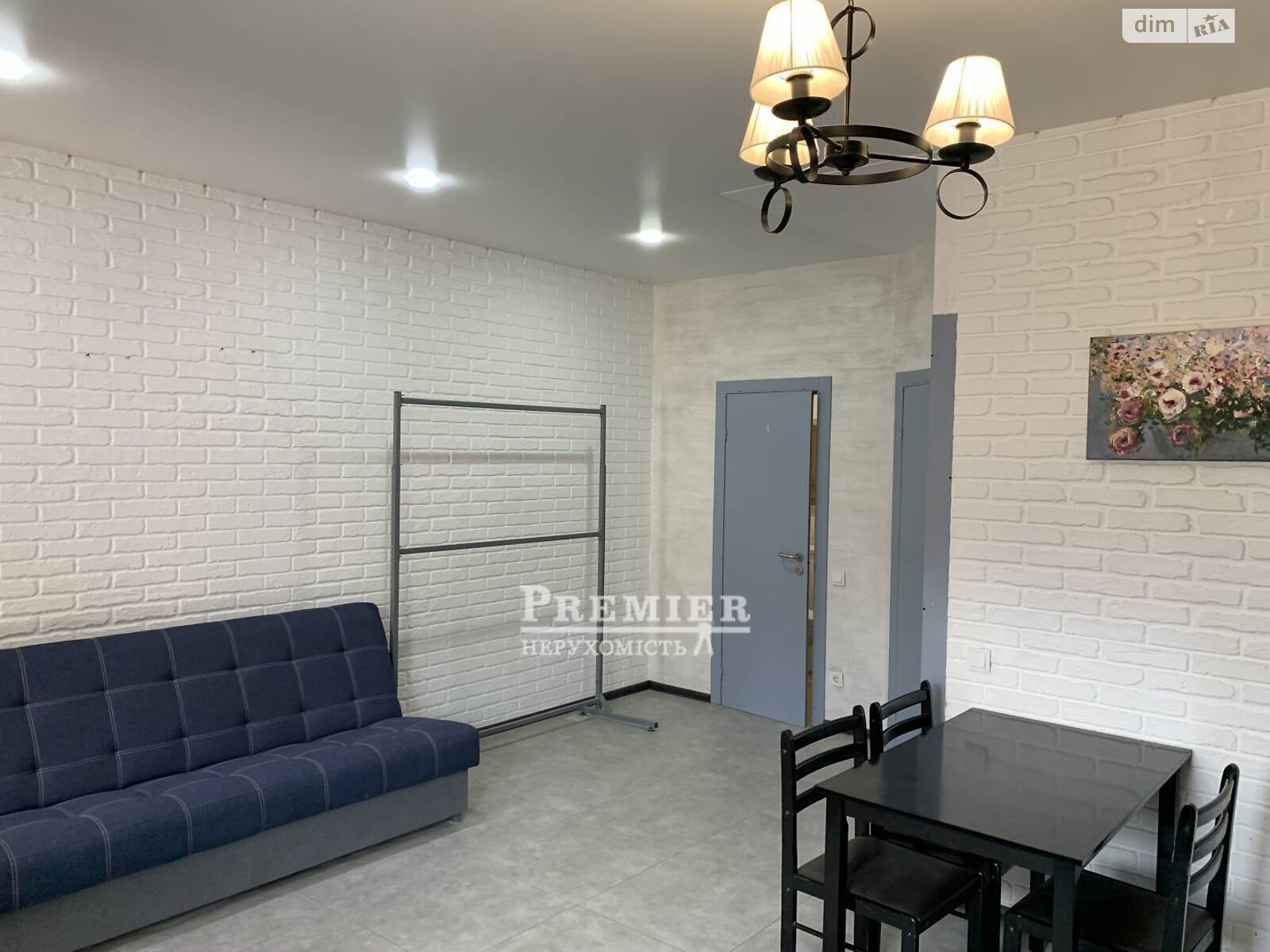 трехэтажный таунхаус, 130 кв. м, газобетон. Продажа в Лиманке фото 1 трехэтажный таунхаус, 130 кв. м, газобетон. Продажа в Лиманке фото 1
