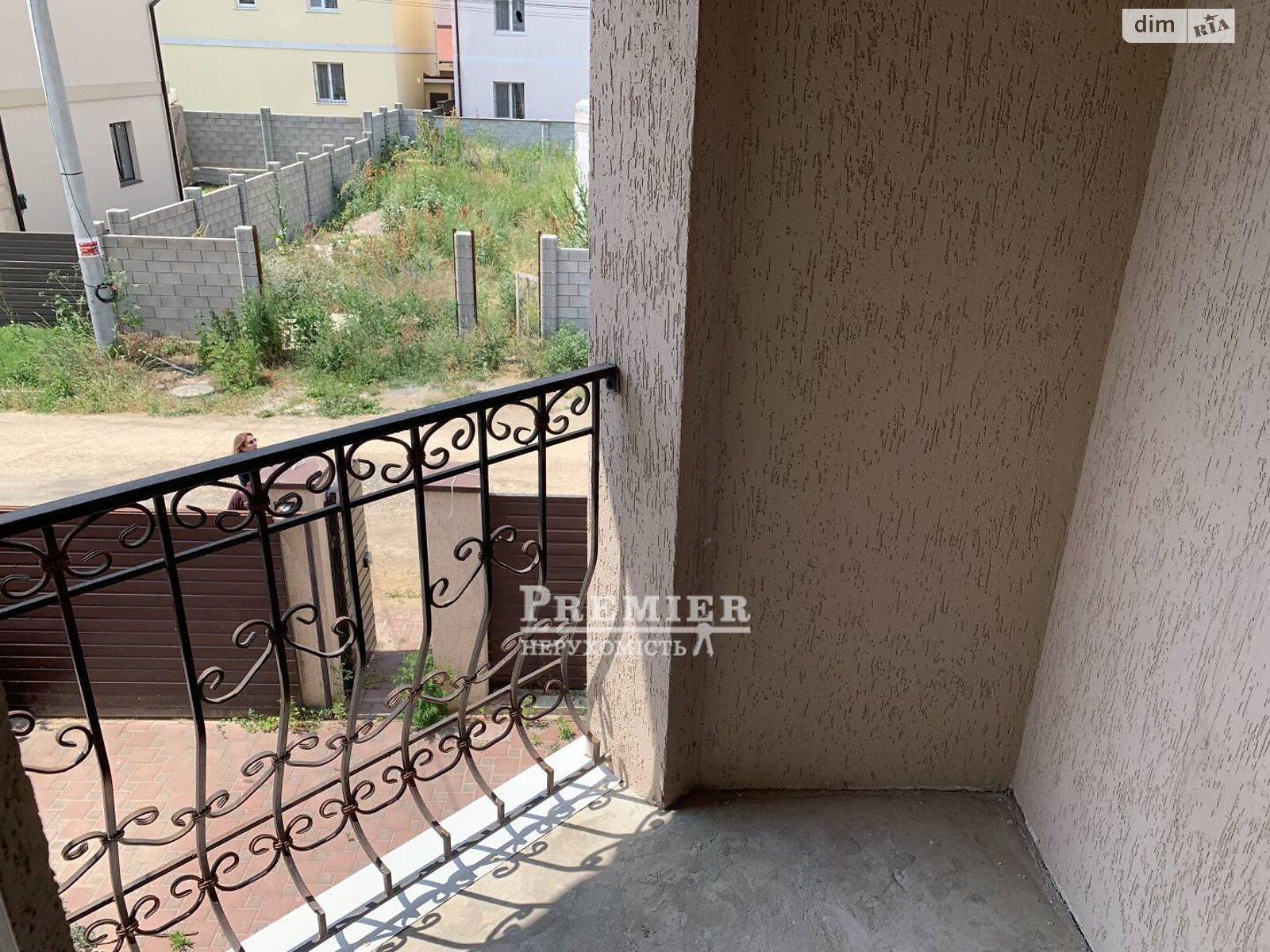 трехэтажный таунхаус, 130 кв. м, газобетон. Продажа в Лиманке фото 1 трехэтажный таунхаус, 130 кв. м, газобетон. Продажа в Лиманке фото 1