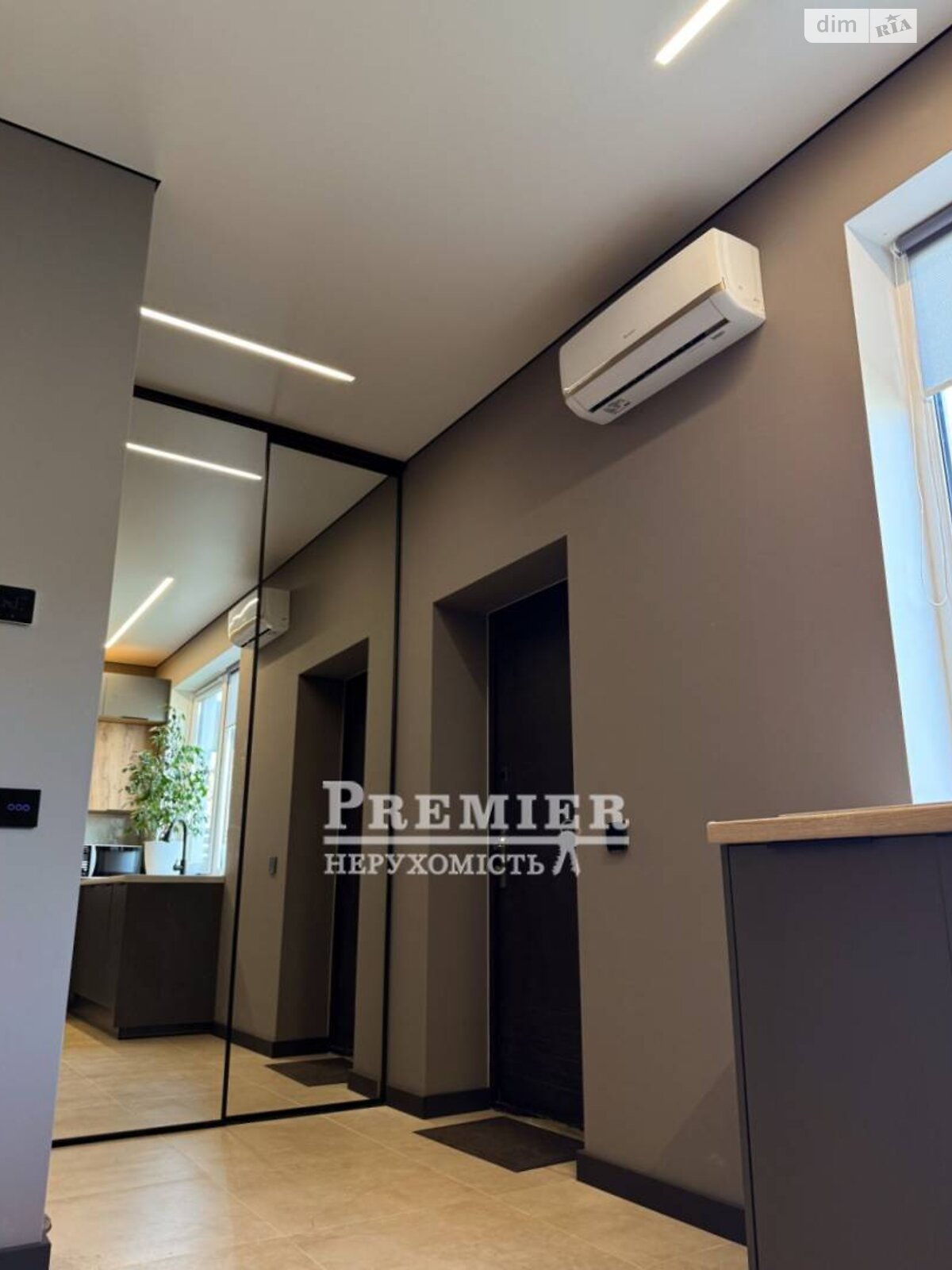 триповерховий таунхаус, 93 кв. м, газобетон. Продаж у Лиманці фото 1 триповерховий таунхаус, 93 кв. м, газобетон. Продаж у Лиманці фото 1