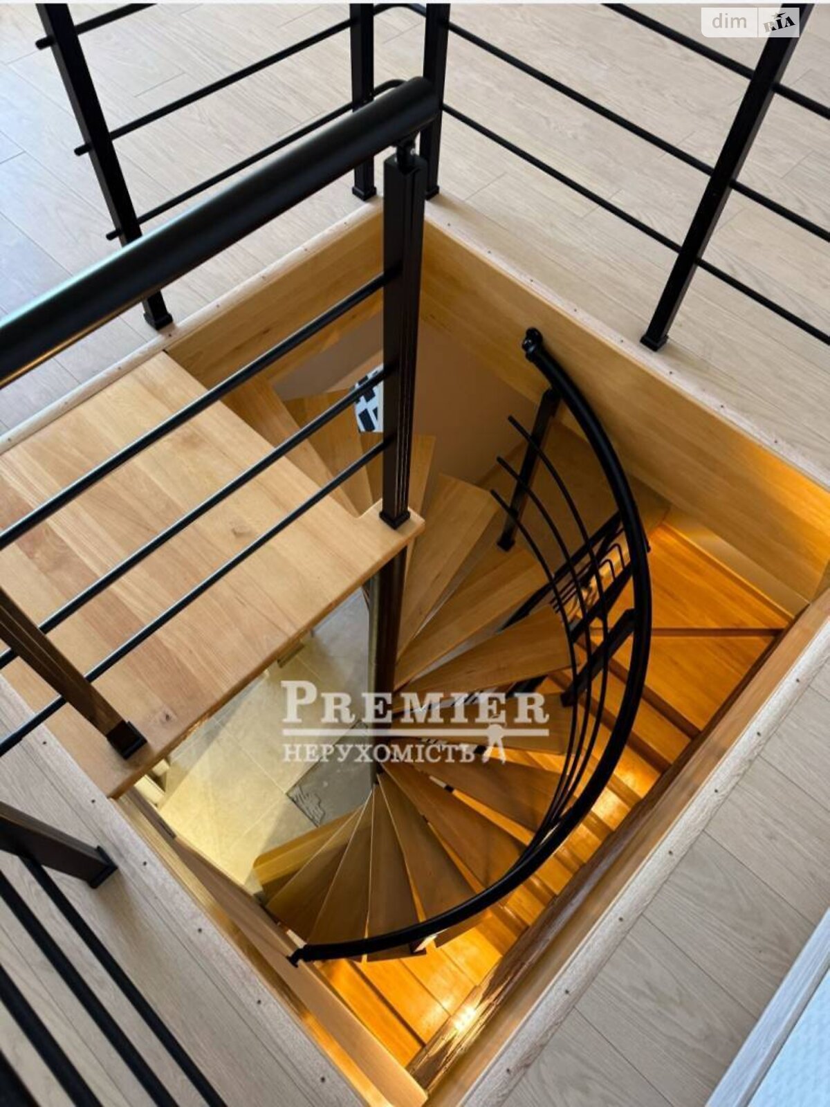 триповерховий таунхаус, 93 кв. м, газобетон. Продаж у Лиманці фото 1 триповерховий таунхаус, 93 кв. м, газобетон. Продаж у Лиманці фото 1