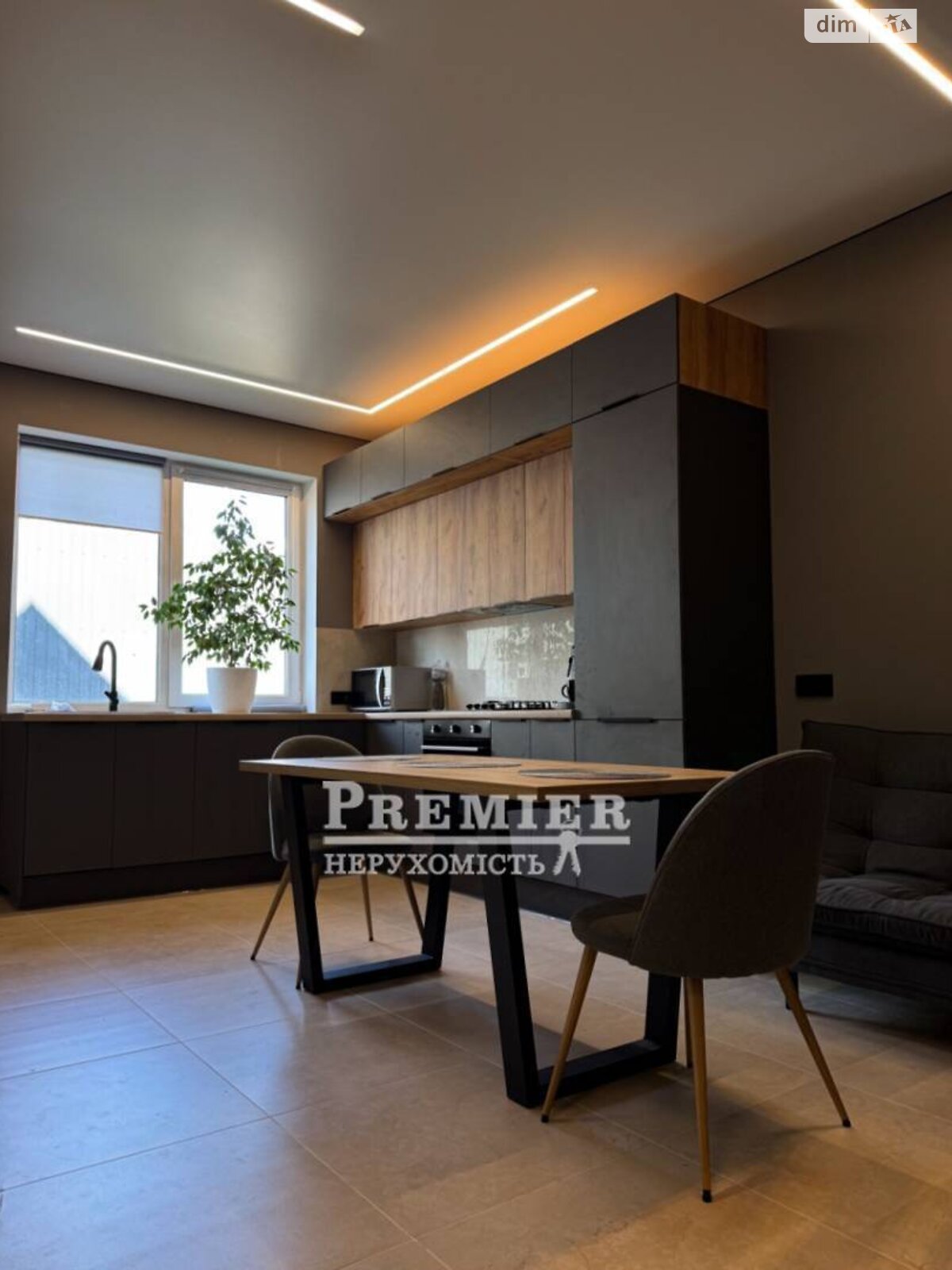 триповерховий таунхаус, 93 кв. м, газобетон. Продаж у Лиманці фото 1 триповерховий таунхаус, 93 кв. м, газобетон. Продаж у Лиманці фото 1