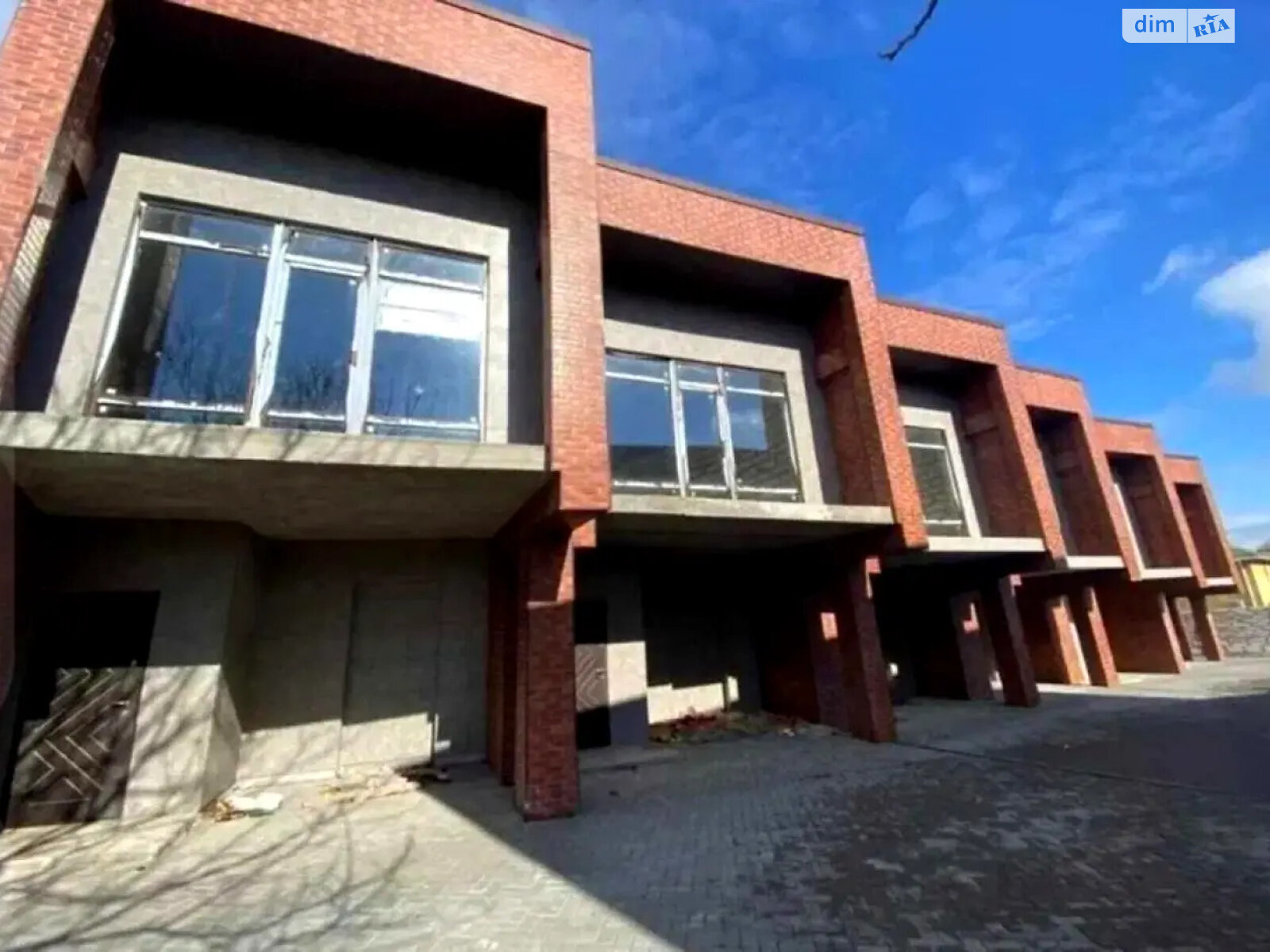 двухэтажный таунхаус, 105 кв. м, кирпич. Продажа в Лиманке фото 1