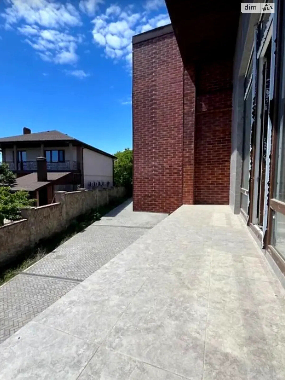 двухэтажный таунхаус, 105 кв. м, кирпич. Продажа в Лиманке фото 1