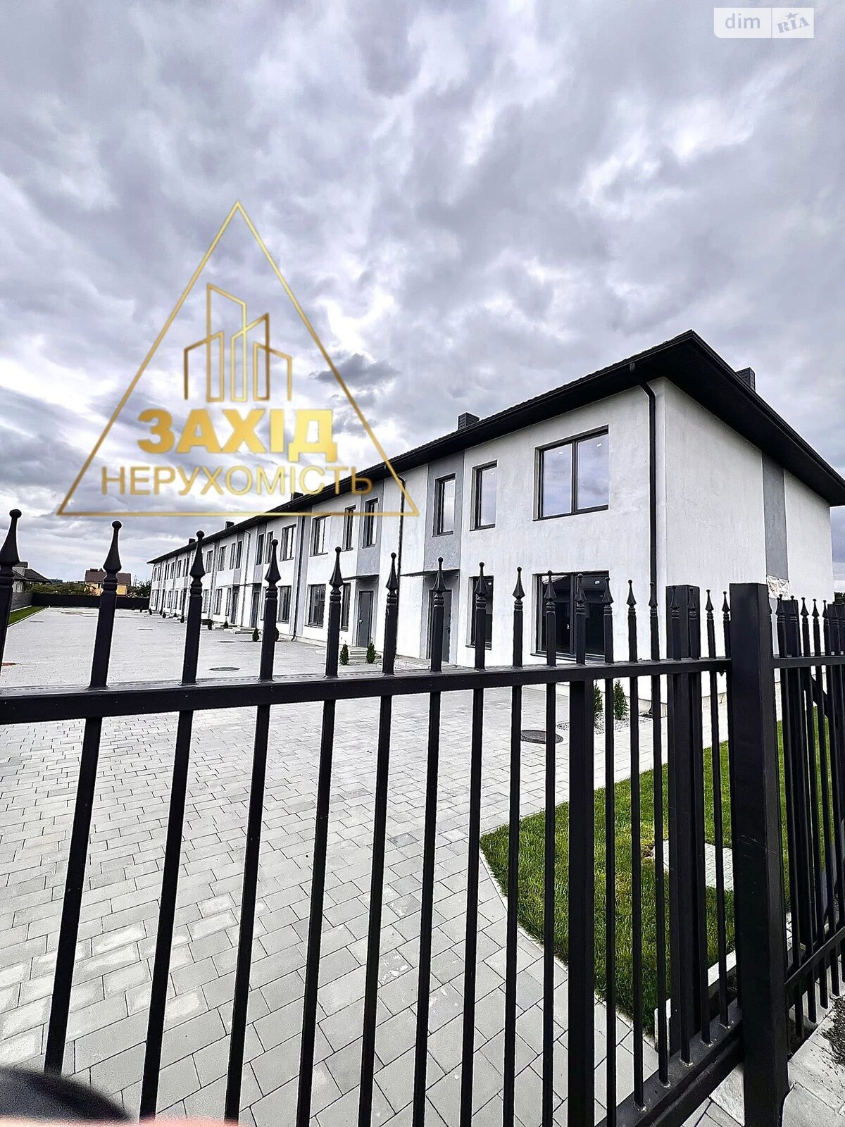 двухэтажный таунхаус, 93 кв. м, кирпич. Продажа в Луцке район ГПЗ фото 1 двухэтажный таунхаус, 93 кв. м, кирпич. Продажа в Луцке район ГПЗ фото 1