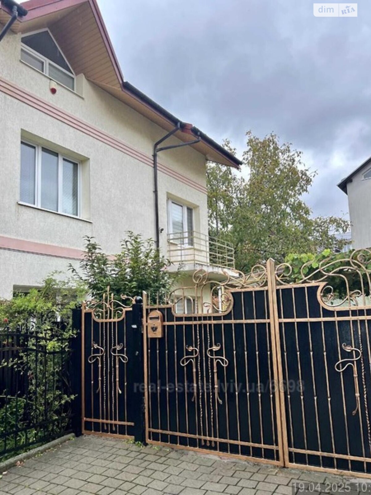 трехэтажный таунхаус, 230 кв. м, кирпич. Продажа в Львове район Франковский фото 1 трехэтажный таунхаус, 230 кв. м, кирпич. Продажа в Львове район Франковский фото 1