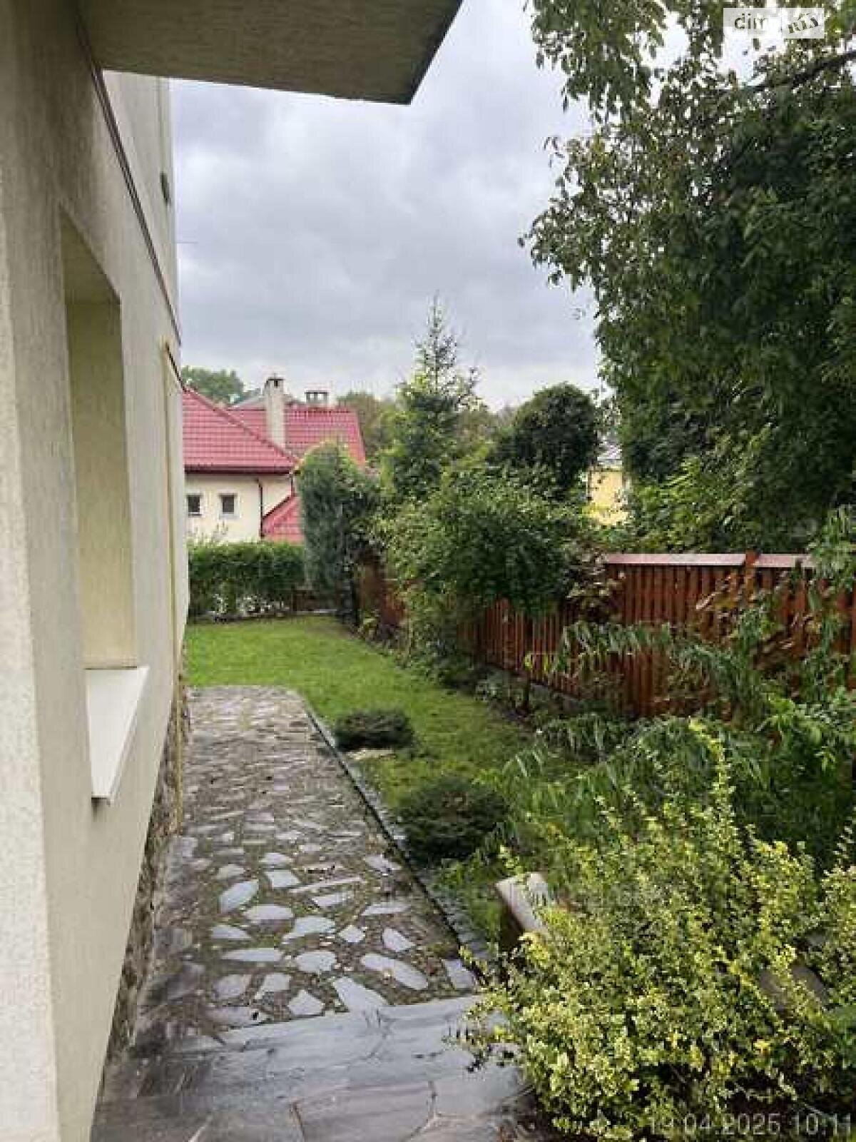 трехэтажный таунхаус, 230 кв. м, кирпич. Продажа в Львове район Франковский фото 1 трехэтажный таунхаус, 230 кв. м, кирпич. Продажа в Львове район Франковский фото 1