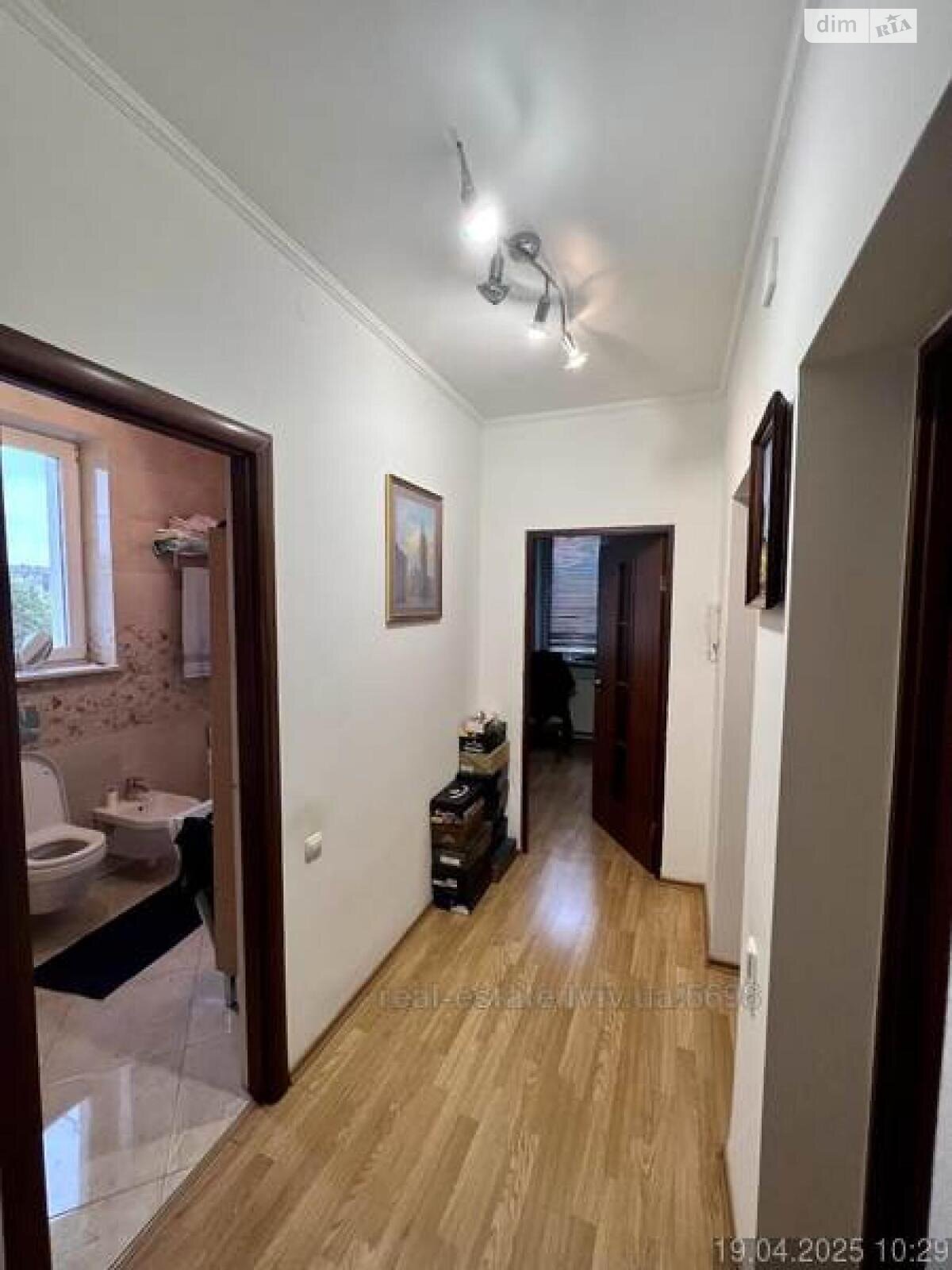 трехэтажный таунхаус, 230 кв. м, кирпич. Продажа в Львове район Франковский фото 1 трехэтажный таунхаус, 230 кв. м, кирпич. Продажа в Львове район Франковский фото 1