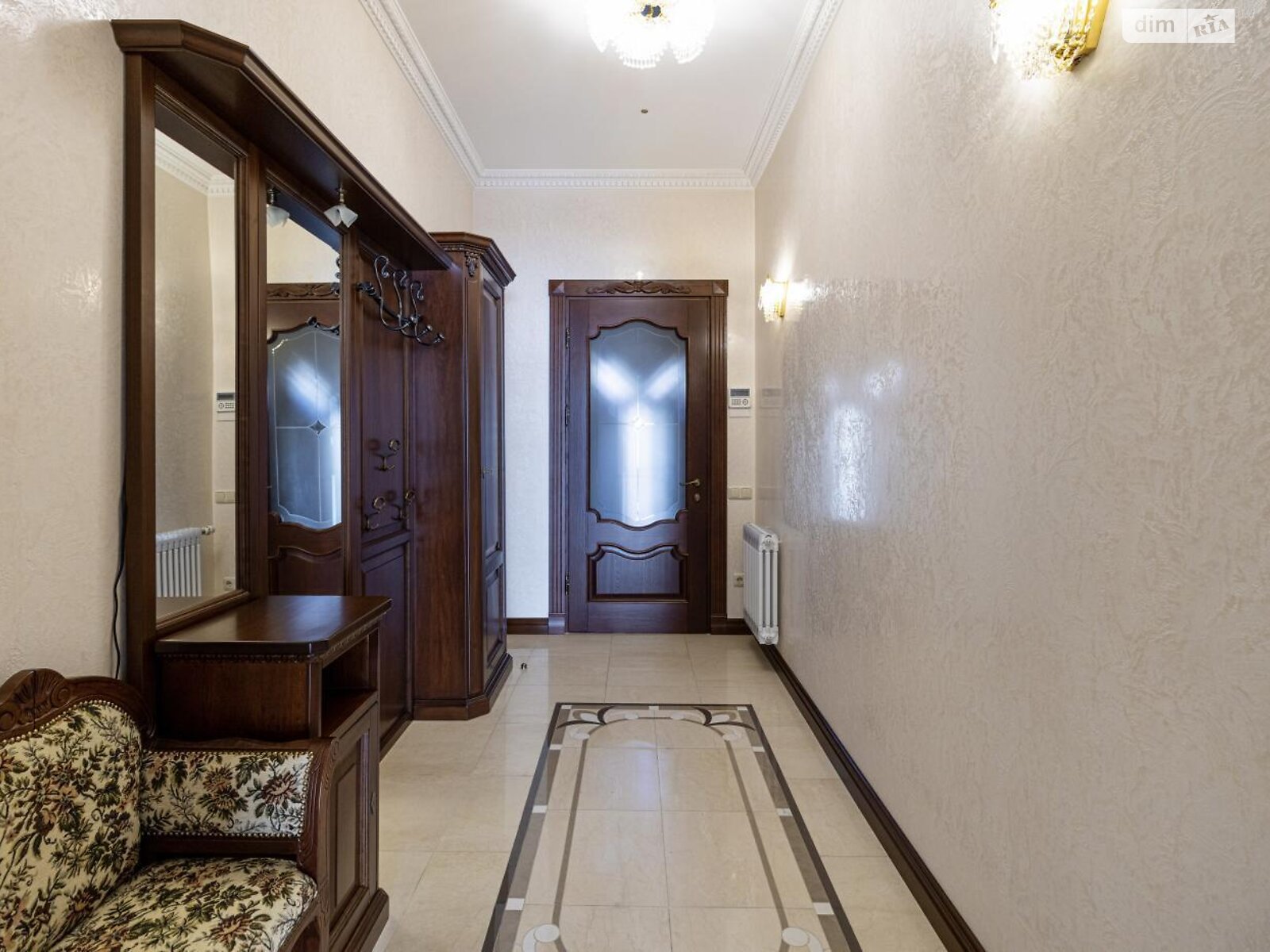 триповерховий таунхаус, 310 кв. м, цегла. Продаж в Львові, район Личаків фото 1 триповерховий таунхаус, 310 кв. м, цегла. Продаж в Львові, район Личаків фото 1