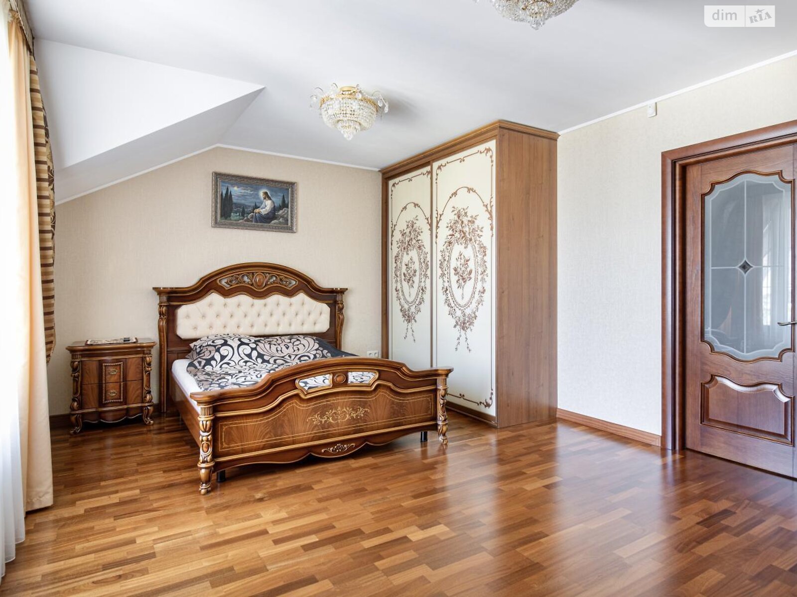 триповерховий таунхаус, 310 кв. м, цегла. Продаж в Львові, район Личаків фото 1 триповерховий таунхаус, 310 кв. м, цегла. Продаж в Львові, район Личаків фото 1