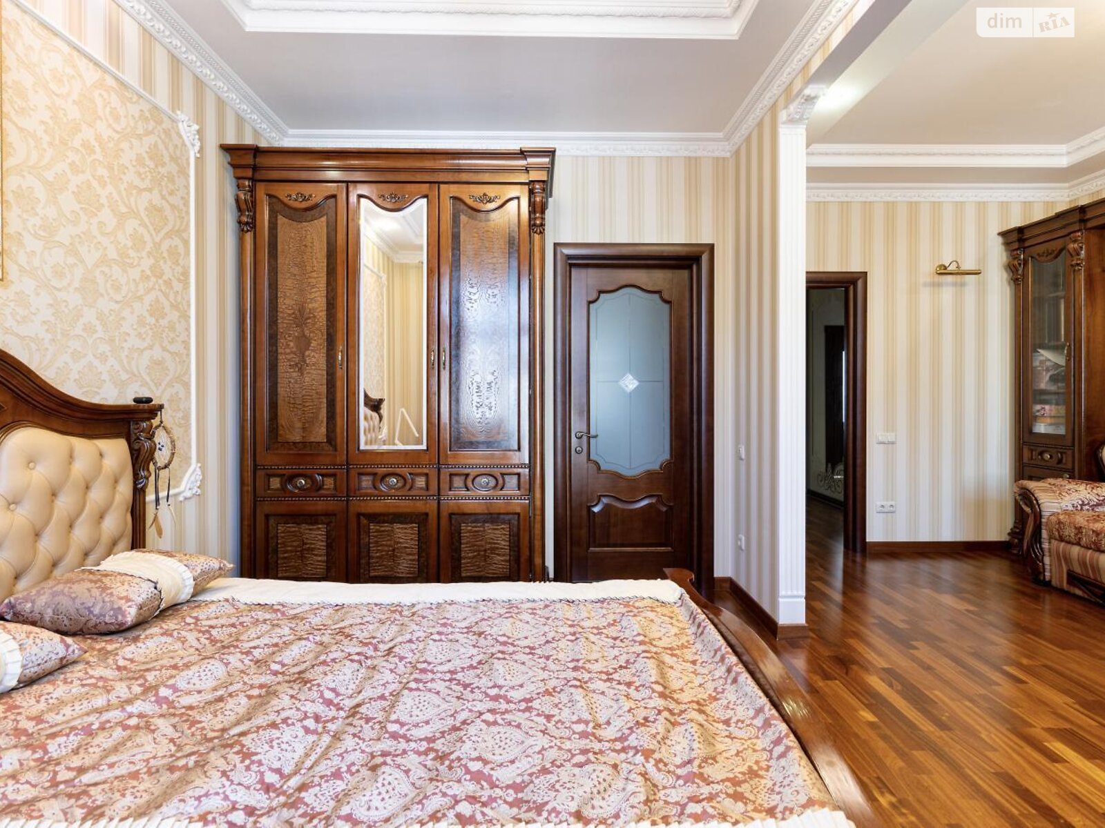триповерховий таунхаус, 310 кв. м, цегла. Продаж в Львові, район Личаків фото 1 триповерховий таунхаус, 310 кв. м, цегла. Продаж в Львові, район Личаків фото 1
