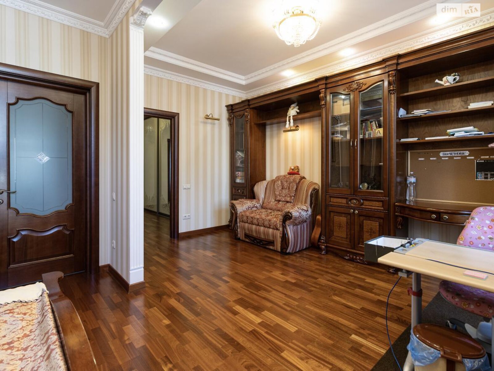 триповерховий таунхаус, 310 кв. м, цегла. Продаж в Львові, район Личаків фото 1 триповерховий таунхаус, 310 кв. м, цегла. Продаж в Львові, район Личаків фото 1