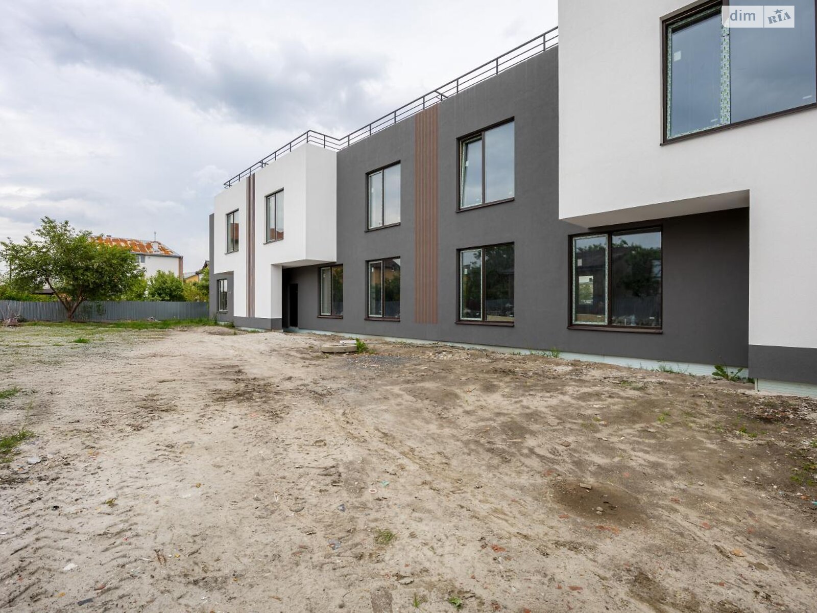 триповерховий таунхаус, 140 кв. м, газобетон. Продаж у Пасіки-Зубрицькі фото 1 триповерховий таунхаус, 140 кв. м, газобетон. Продаж у Пасіки-Зубрицькі фото 1