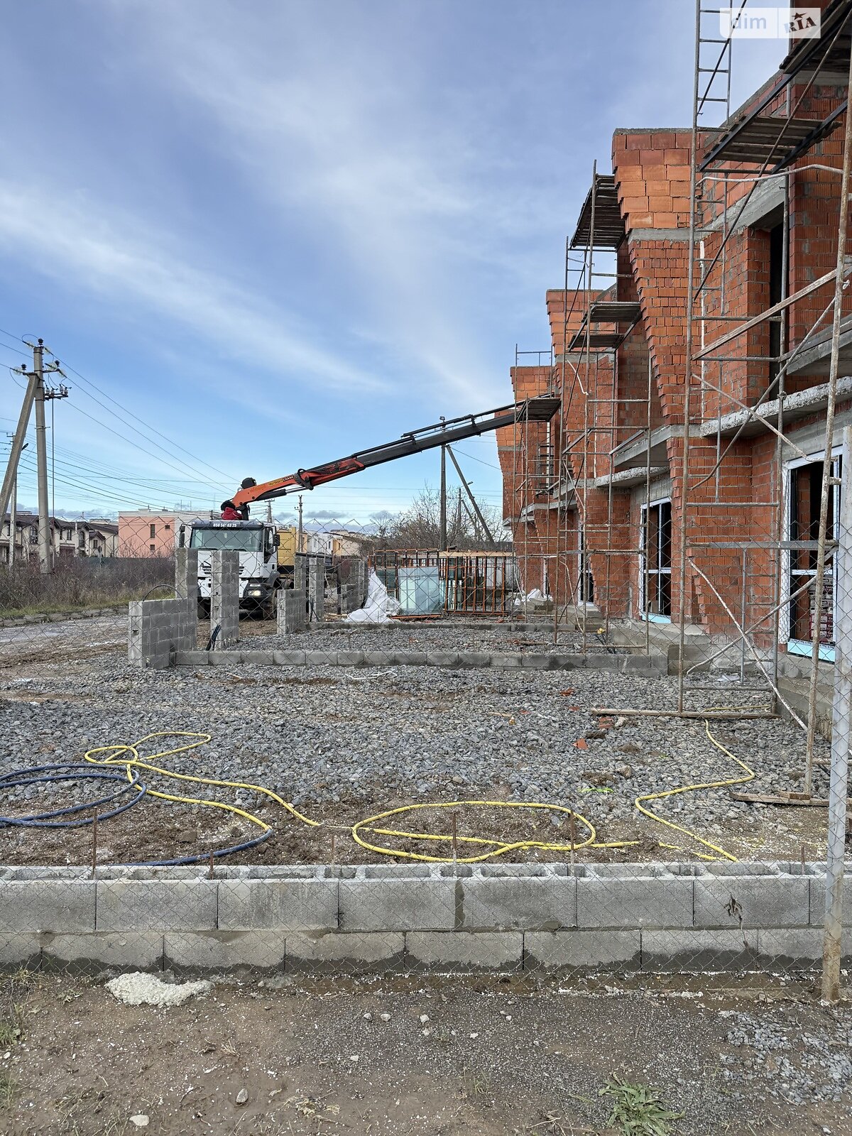 двоповерховий таунхаус, 140 кв. м, цегла. Продаж у Минаї фото 1