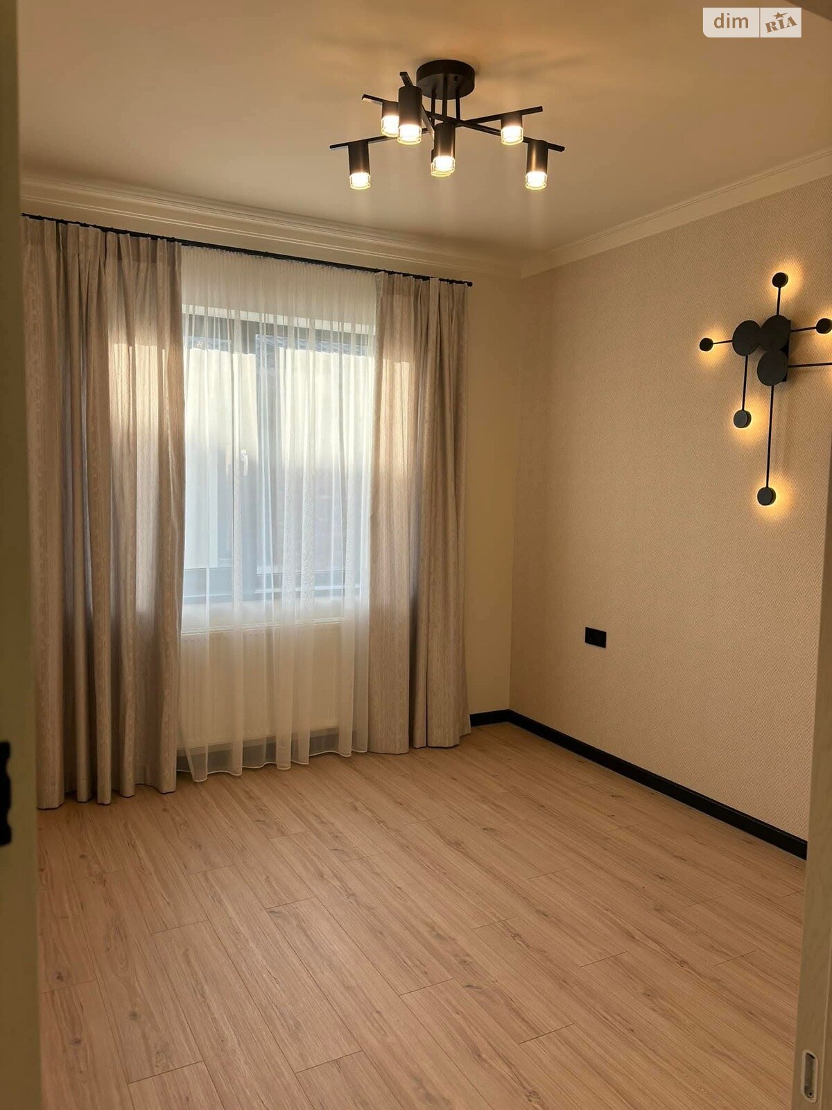 одноэтажный таунхаус, 101.7 кв. м, кирпич. Продажа в Минае фото 1 одноэтажный таунхаус, 101.7 кв. м, кирпич. Продажа в Минае фото 1