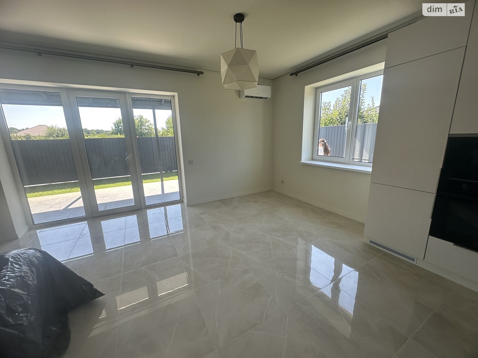 двоповерховий таунхаус, 135 кв. м, цегла. Продаж у Минаї фото 1