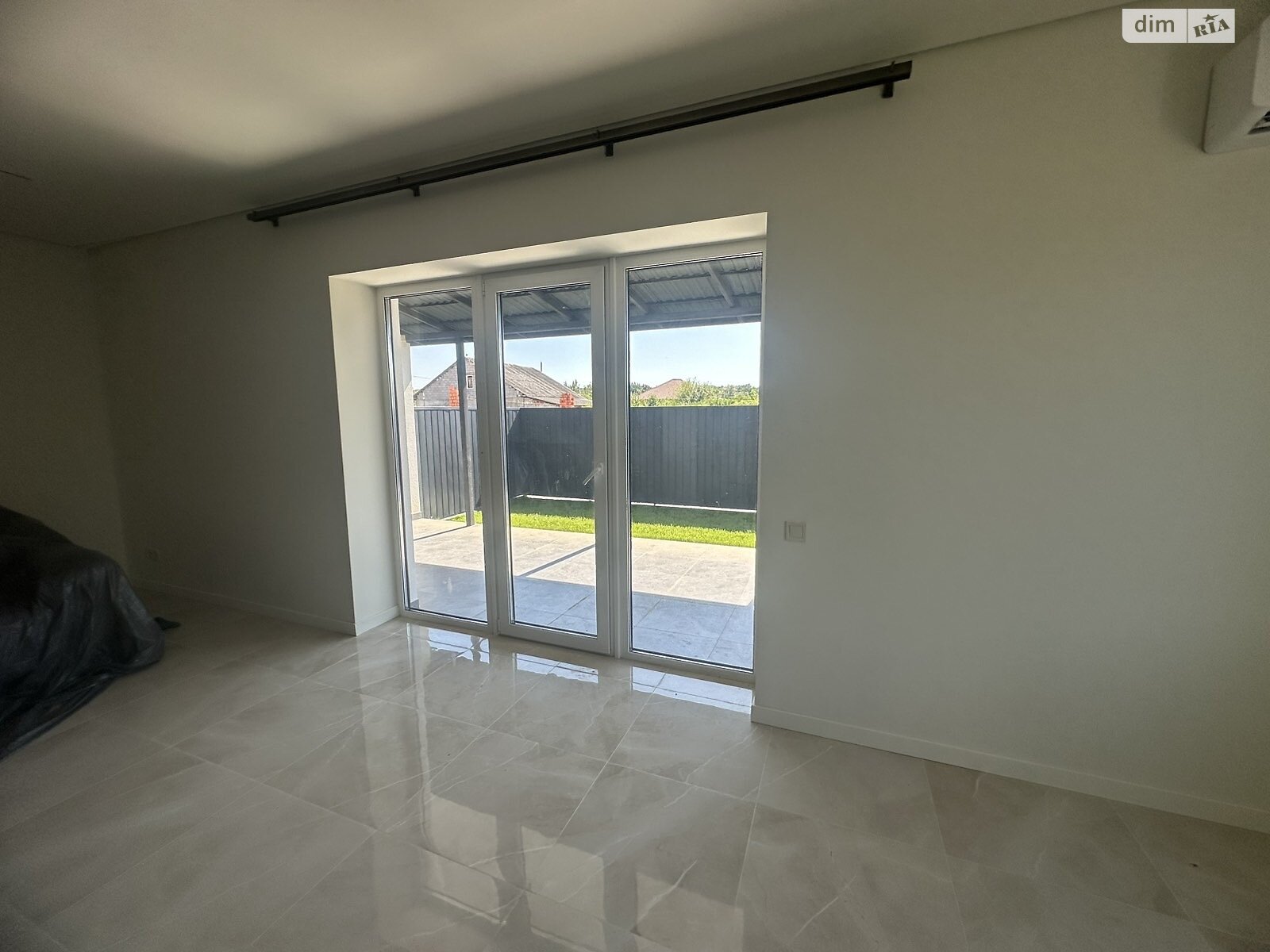 двоповерховий таунхаус, 135 кв. м, цегла. Продаж у Минаї фото 1