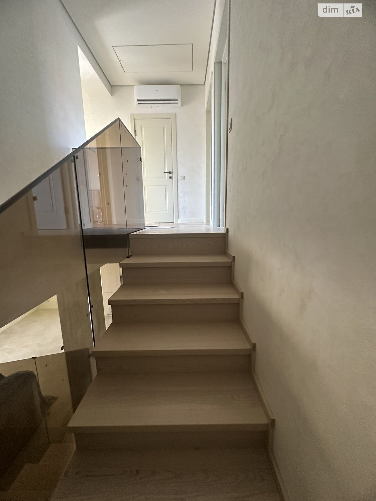 двоповерховий таунхаус, 135 кв. м, цегла. Продаж у Минаї фото 1