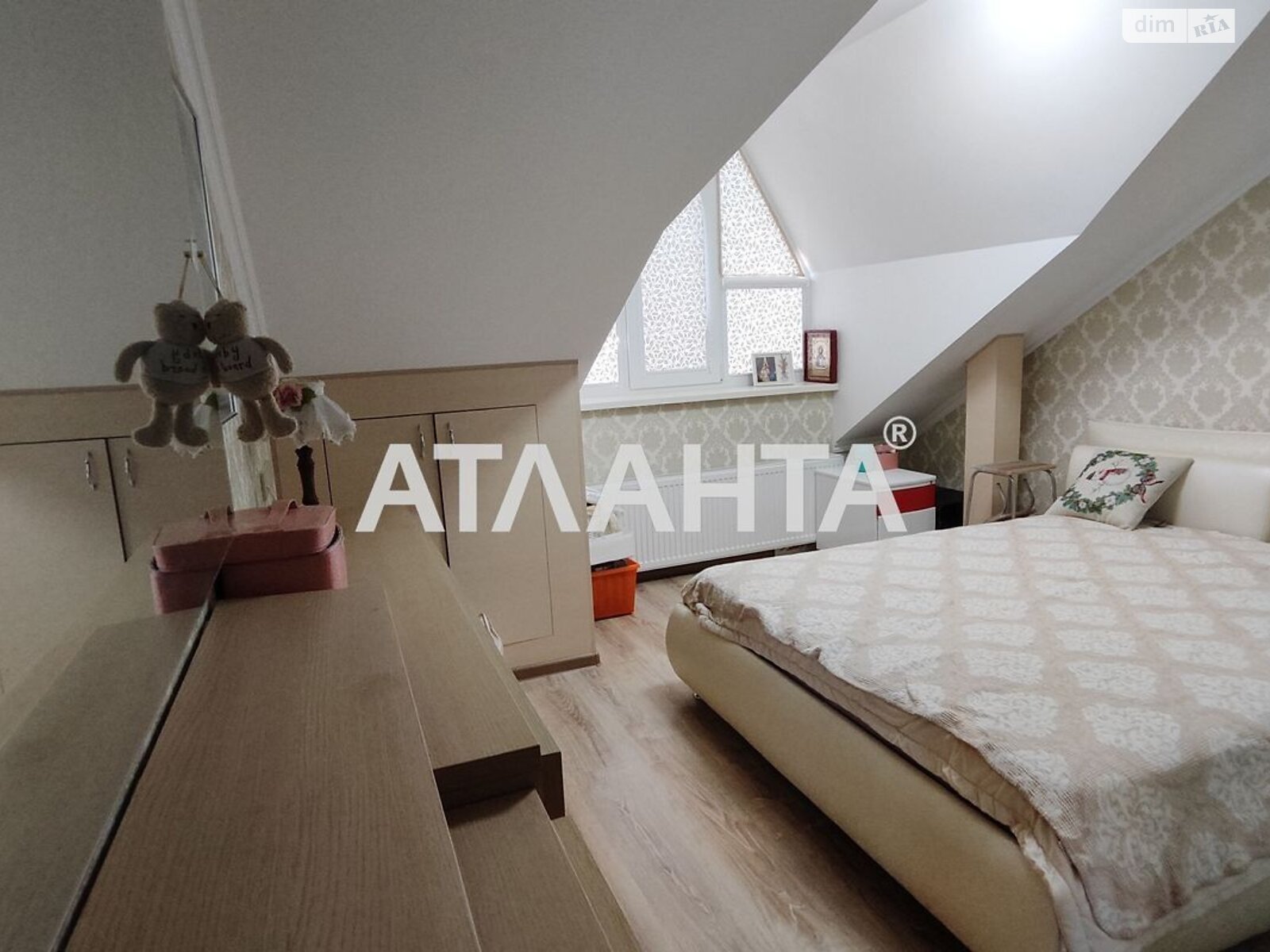 триповерховий таунхаус, 104 кв. м, пенобетон. Продаж у Молодіжному фото 1