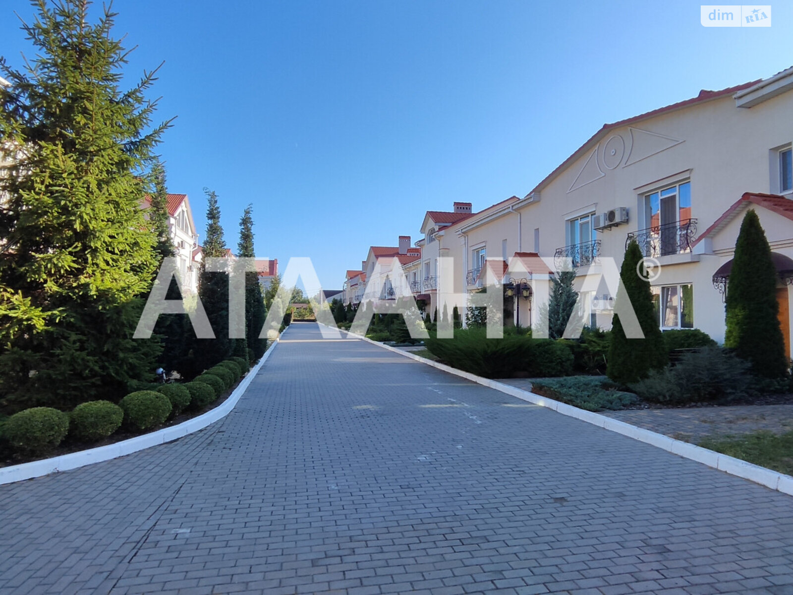 трехэтажный таунхаус, 104 кв. м, пенобетон. Продажа в Молодежном фото 2 трехэтажный таунхаус, 104 кв. м, пенобетон. Продажа в Молодежном фото 2
