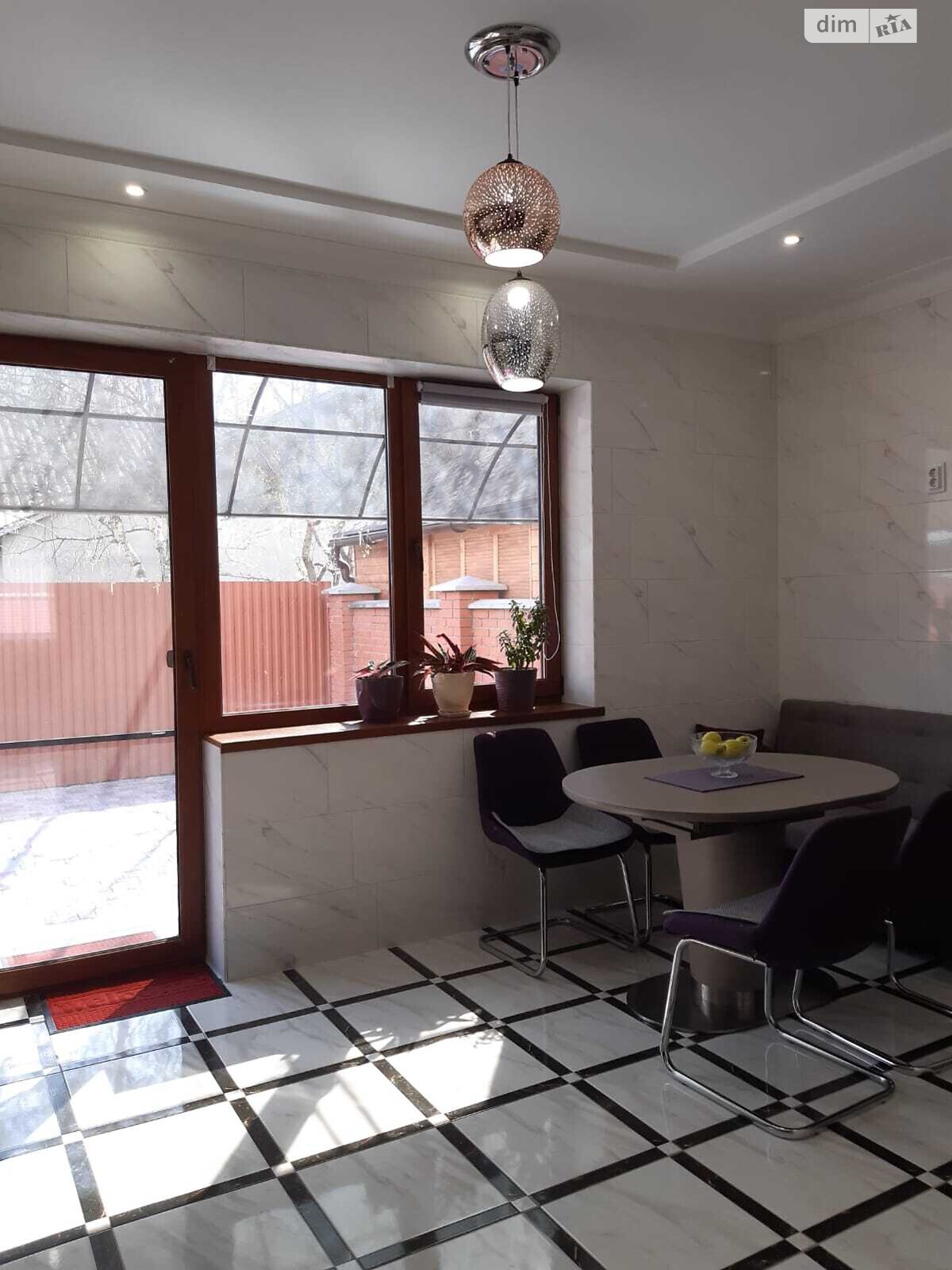 двоповерховий таунхаус, 175 кв. м, цегла. Продаж в Мукачеві, район Центр фото 1 двоповерховий таунхаус, 175 кв. м, цегла. Продаж в Мукачеві, район Центр фото 1
