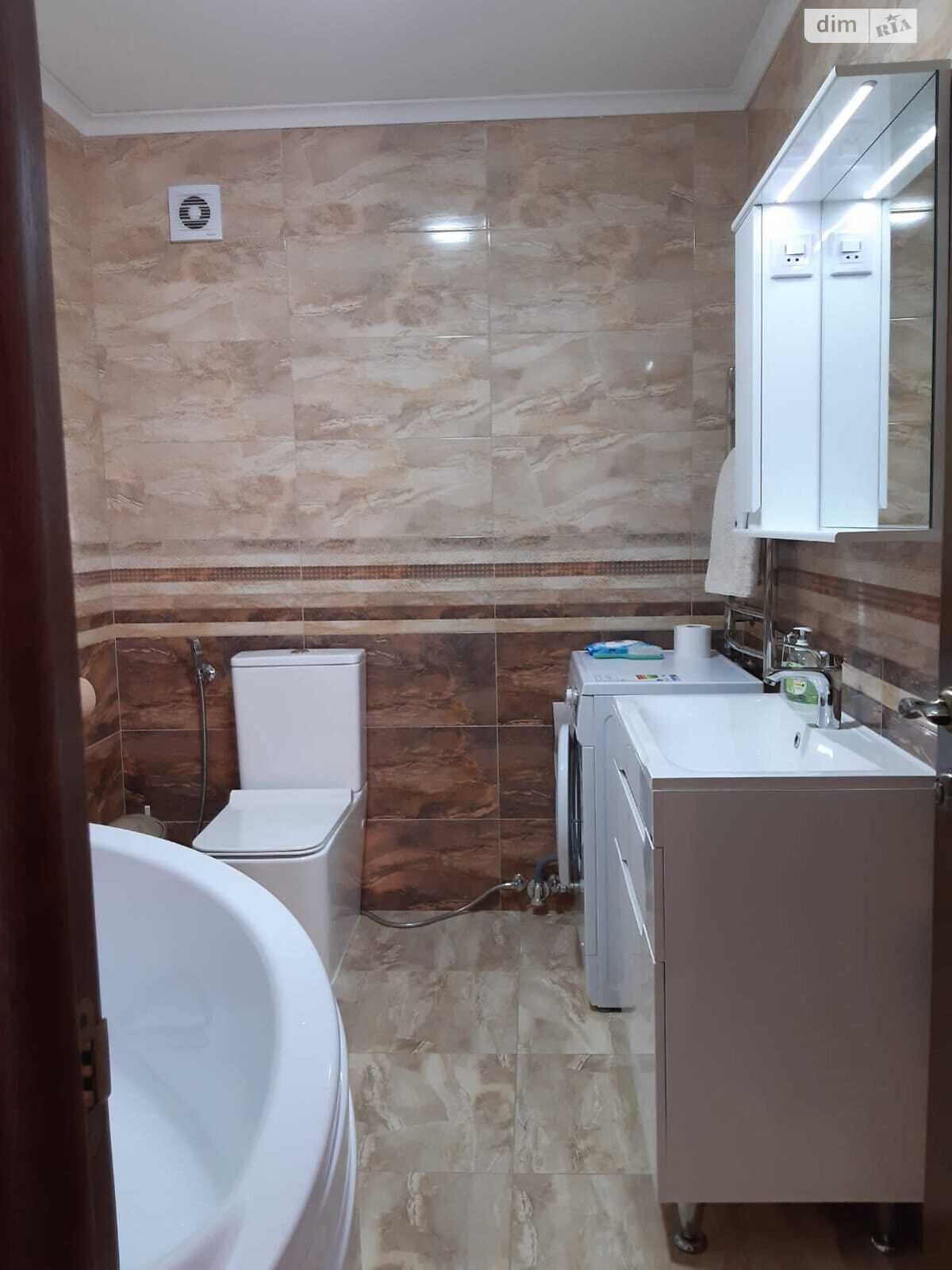 двоповерховий таунхаус, 175 кв. м, цегла. Продаж в Мукачеві, район Центр фото 1 двоповерховий таунхаус, 175 кв. м, цегла. Продаж в Мукачеві, район Центр фото 1
