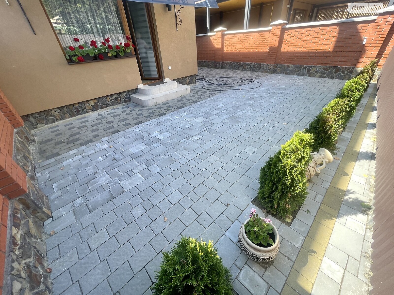 двоповерховий таунхаус, 145 кв. м, цегла. Продаж в Мукачеві, район Центр фото 1 двоповерховий таунхаус, 145 кв. м, цегла. Продаж в Мукачеві, район Центр фото 1